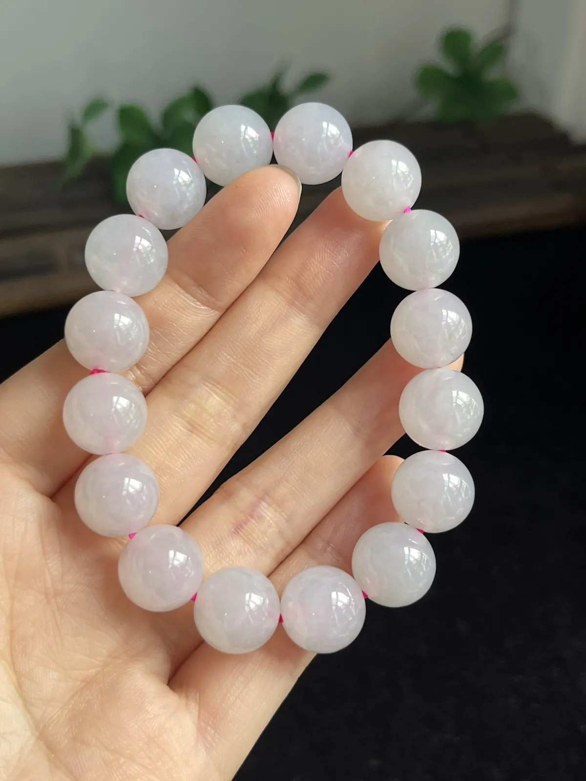 翡翠手链，绳子对颜色有影响