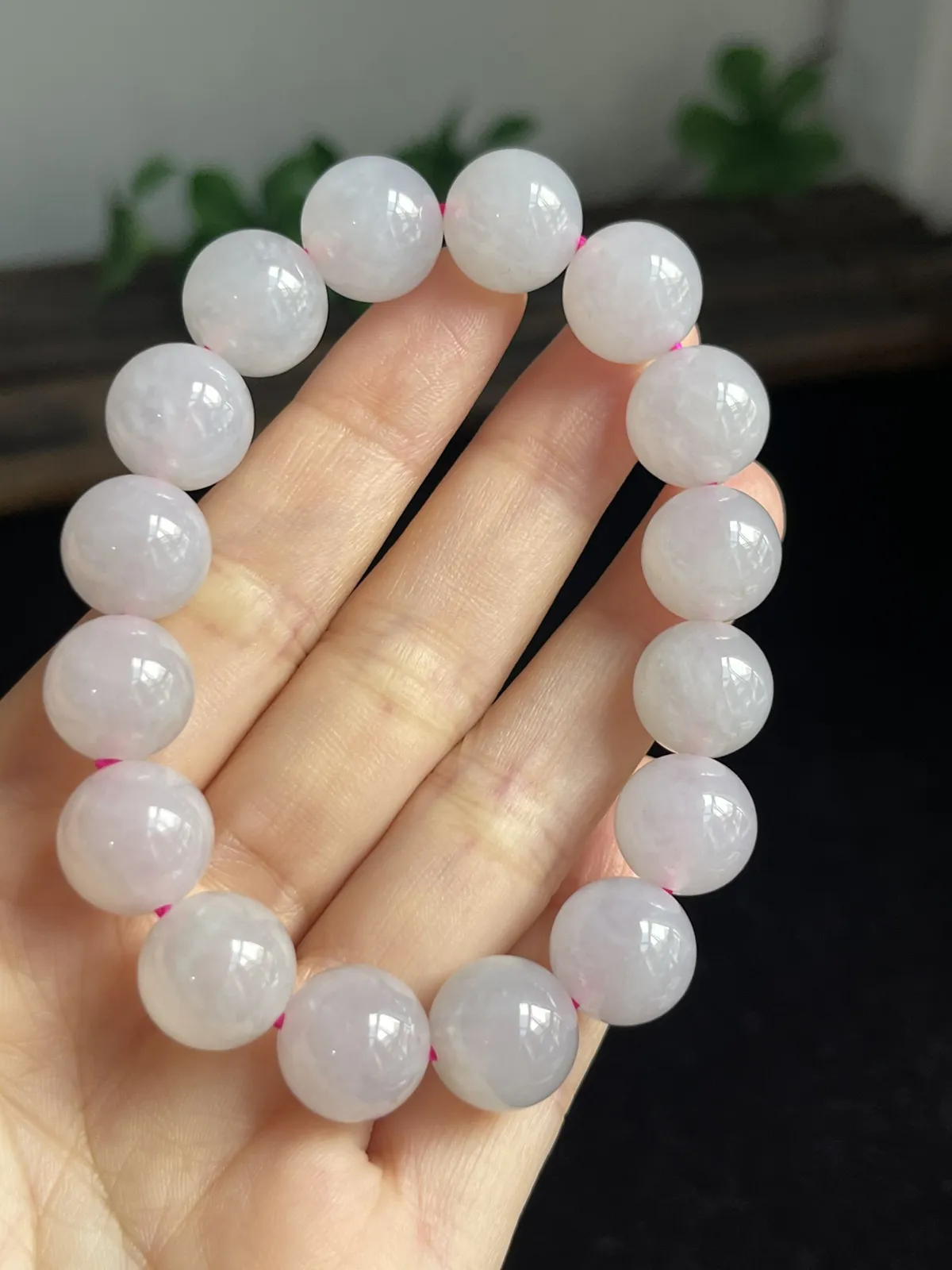 翡翠手链，绳子对颜色有影响