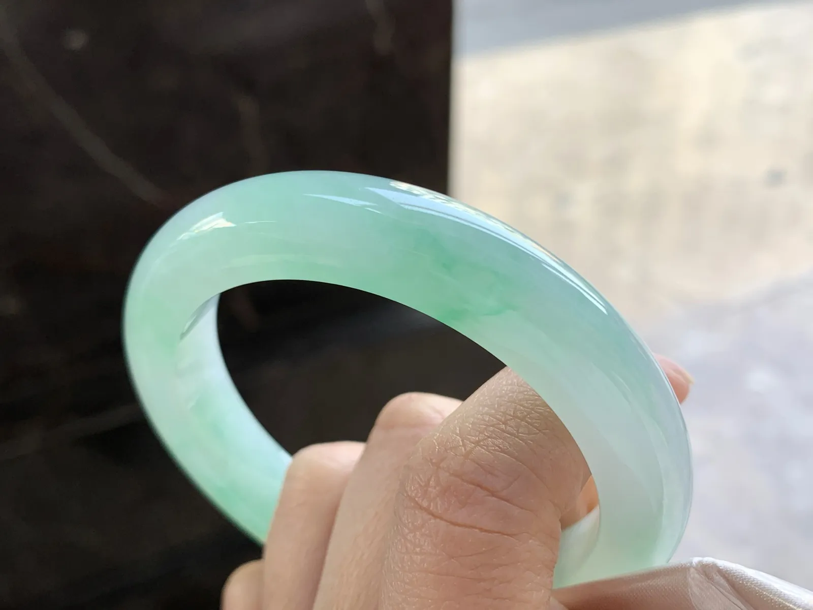 56.5-12-9.5

晴绿手镯^_^颜色好看