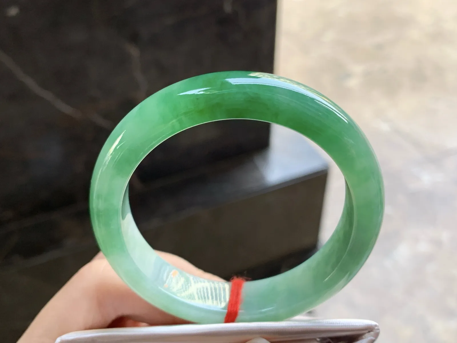 54-12.8-8.3

浓绿色手镯^_^鲜艳