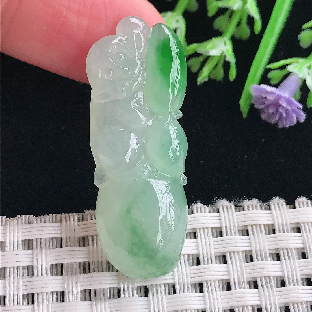 实拍A货翡翠38.7/14.2/7.3老坑冰胶果冻飘阳绿寿桃吊坠翡翠灵猴献寿