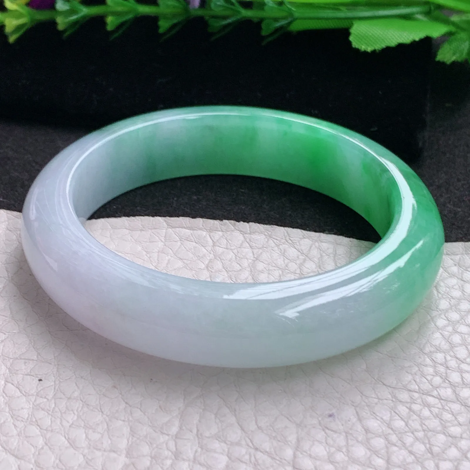 faa招财款53.5*13*8.5平安镯 天然缅甸翡翠A货水润半山水宽边玉手环