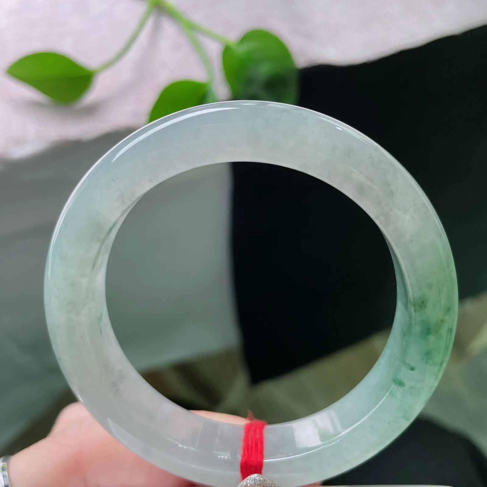 54.8/13.4/9飘花正圈，冰润细腻，晕染意境，典雅贵气，沁人心脾，贵气，完美