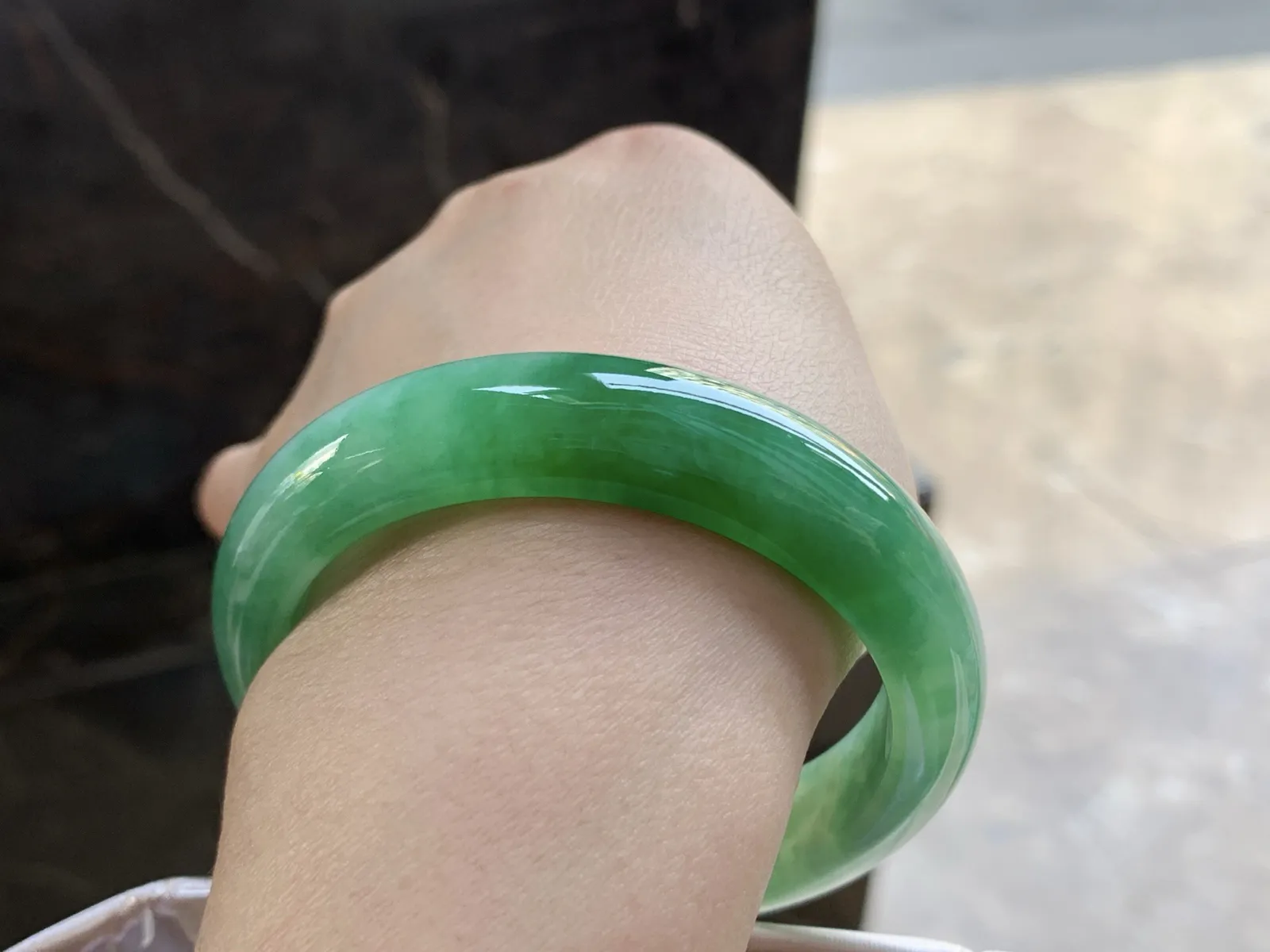 54-12.8-8.3

浓绿色手镯^_^鲜艳