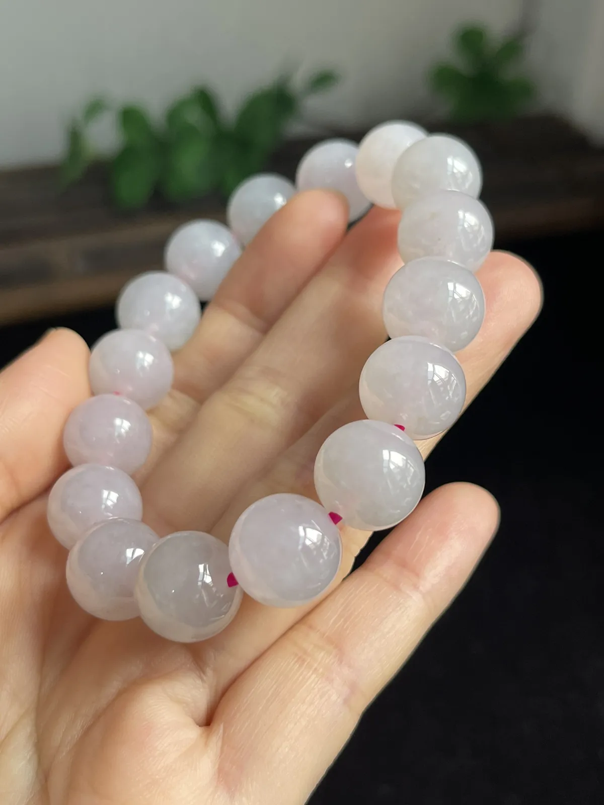 翡翠手链，绳子对颜色有影响