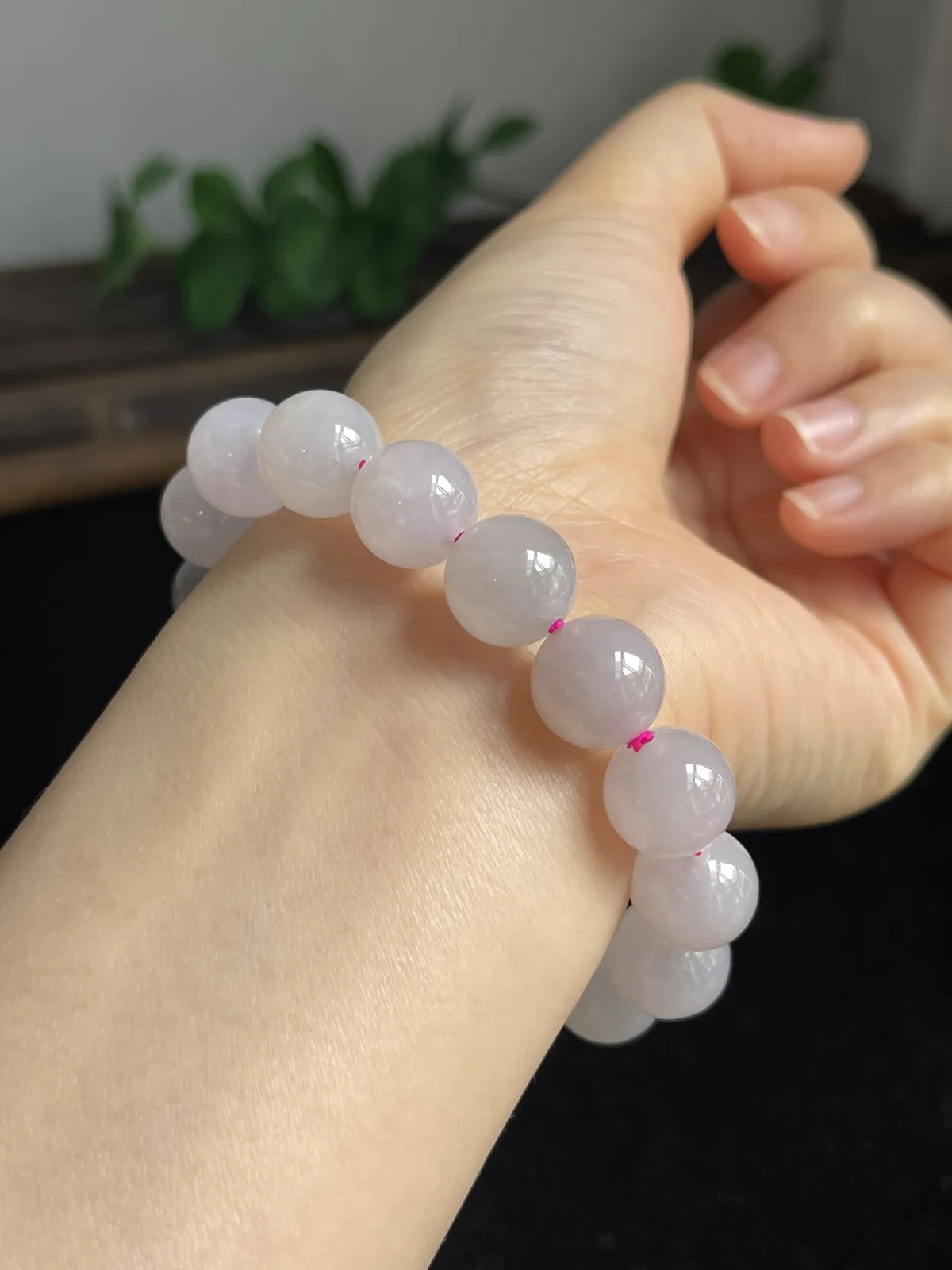 翡翠手链，绳子对颜色有影响