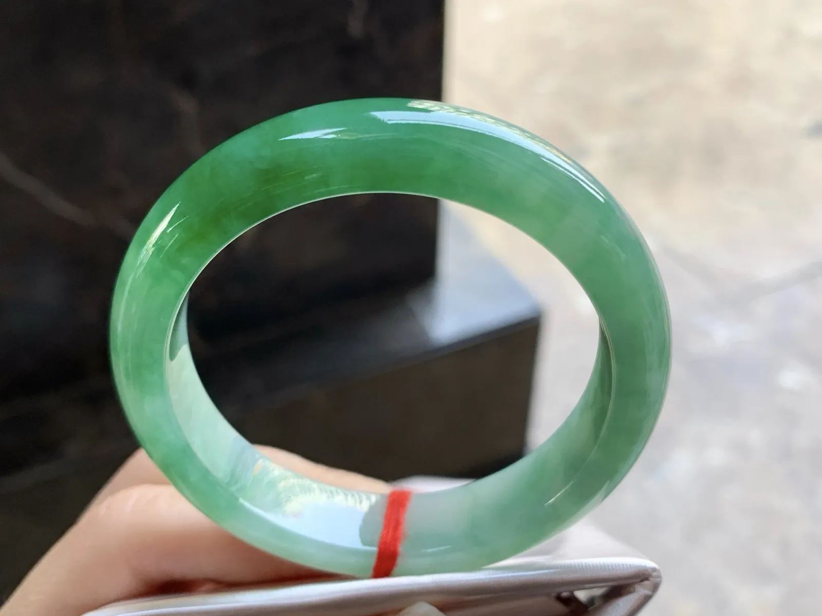 54-12.8-8.3

浓绿色手镯^_^鲜艳