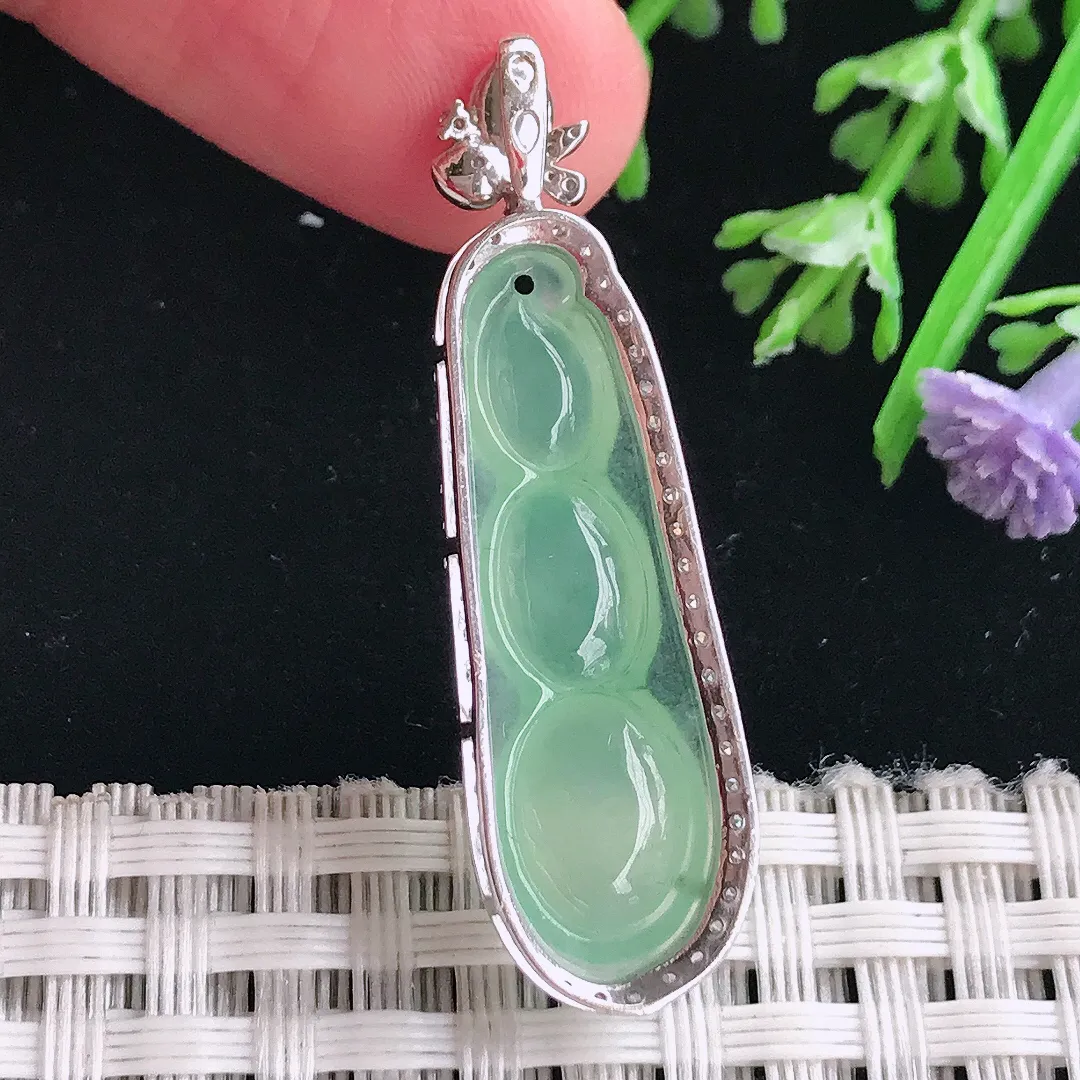 实拍A货翡翠39/11.5/8老坑18k金镶嵌冰种冰晴绿福豆吊坠翡翠四季豆挂件