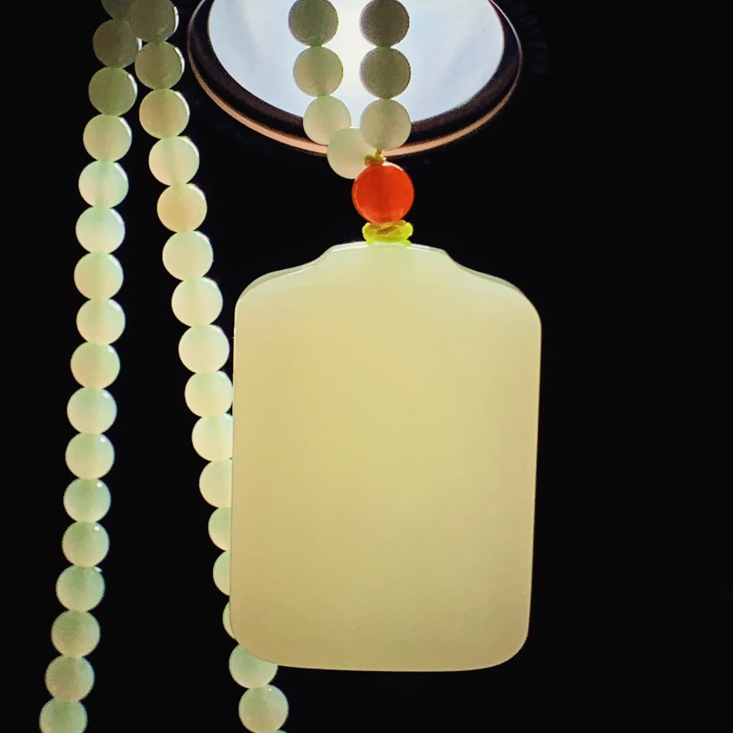 新疆和田玉若羌黄口料平安无事牌子挂件 尺寸50/35/12重93.5克，玉质细腻油润 脂粉好，品质好！lt260302