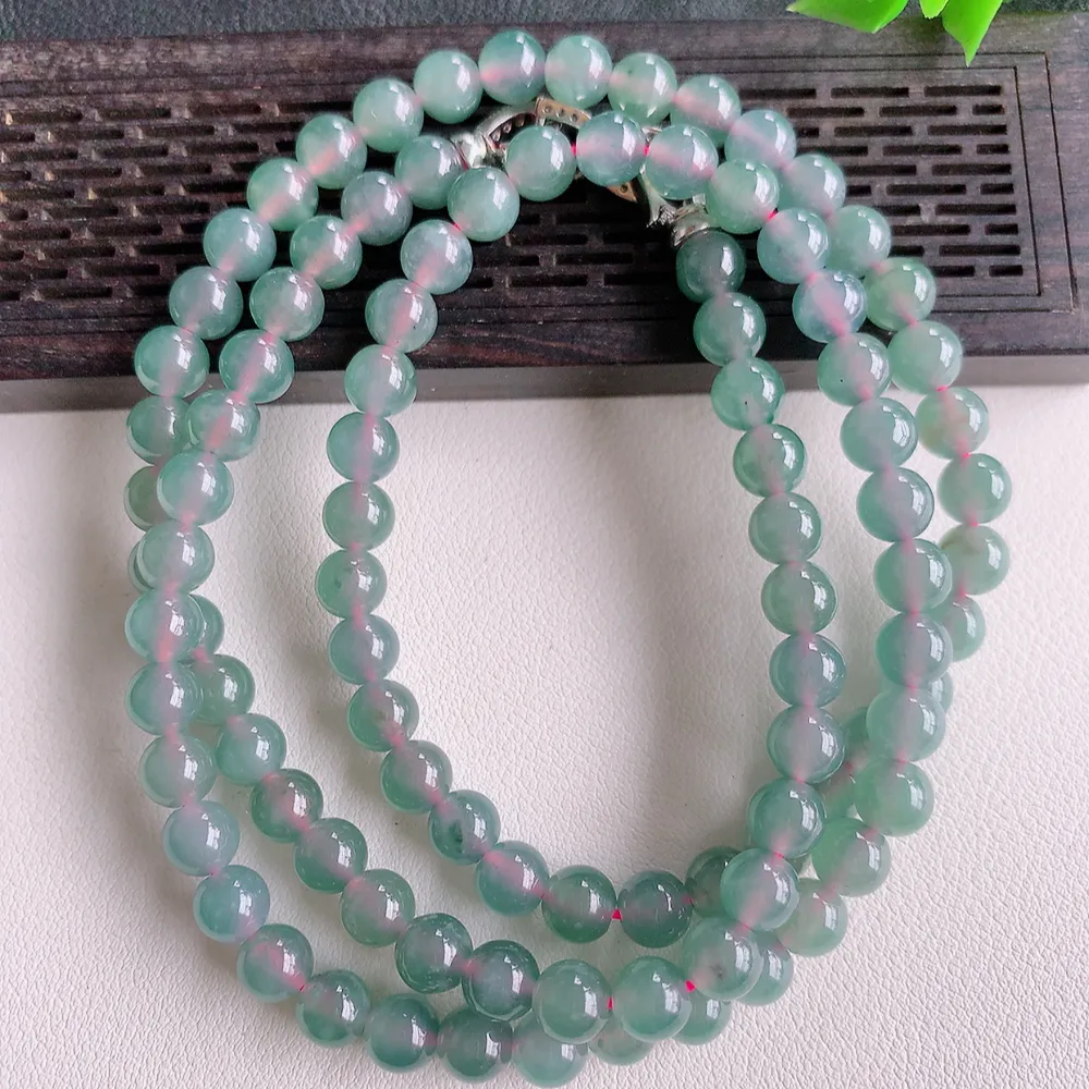 冰润翡翠圆珠项链，水水润润，珠圆玉润，颜色鲜艳，妙明清净，清秀高雅，佩戴效果优雅迷人！性价比超值 W115-3  尺寸：6mm