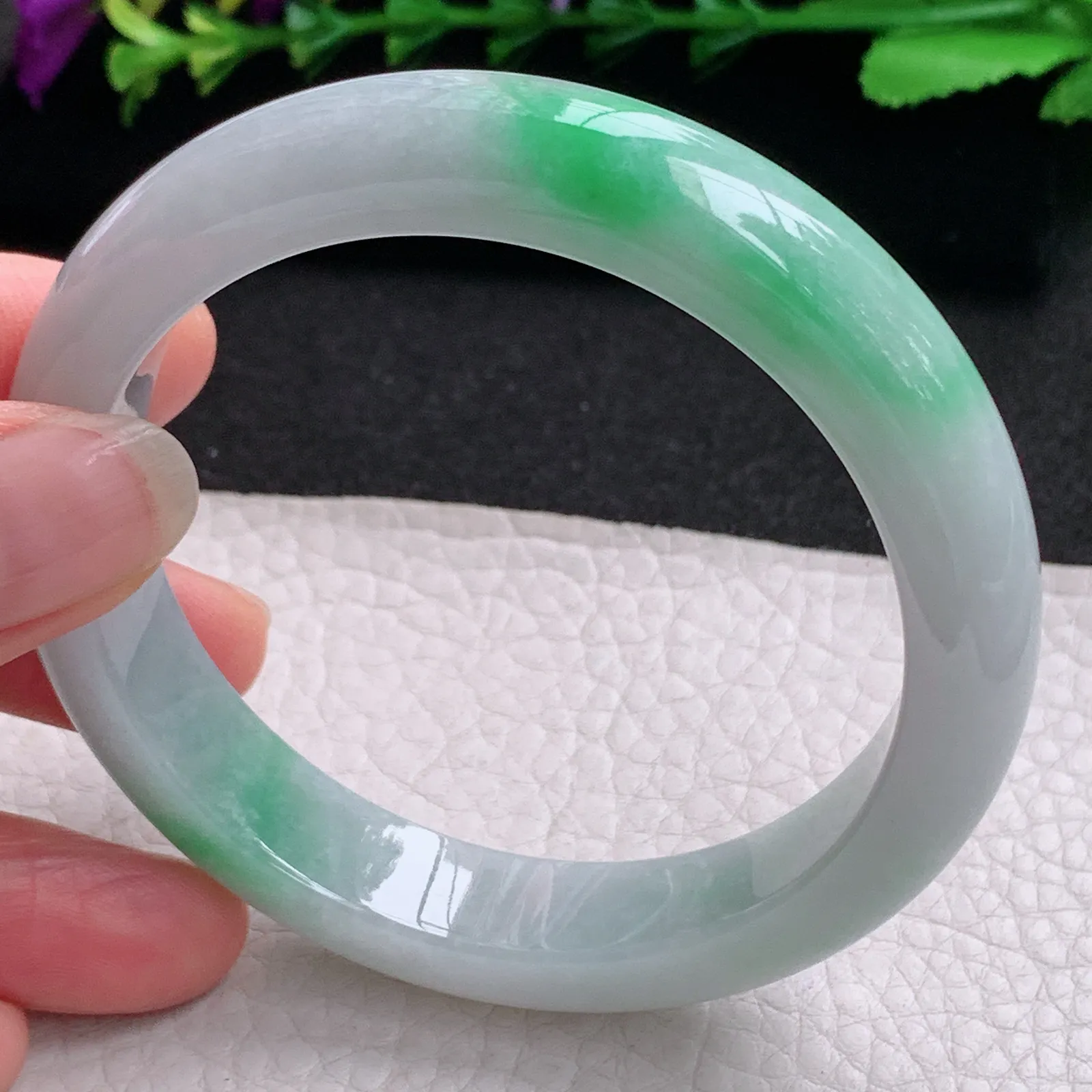 ll实拍56.5*12.6*8.5平安镯 天然缅甸翡翠A货水润飘绿花活力宽边玉手环