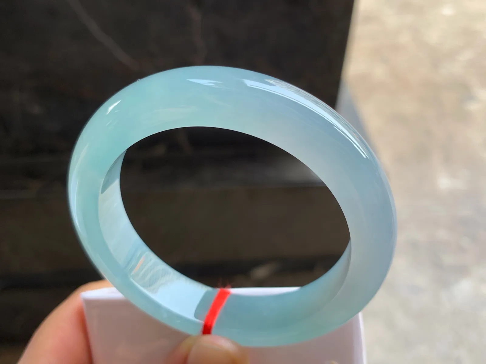 54.5-12.5-9mm
冰种天空蓝手镯 水润光泽 清新