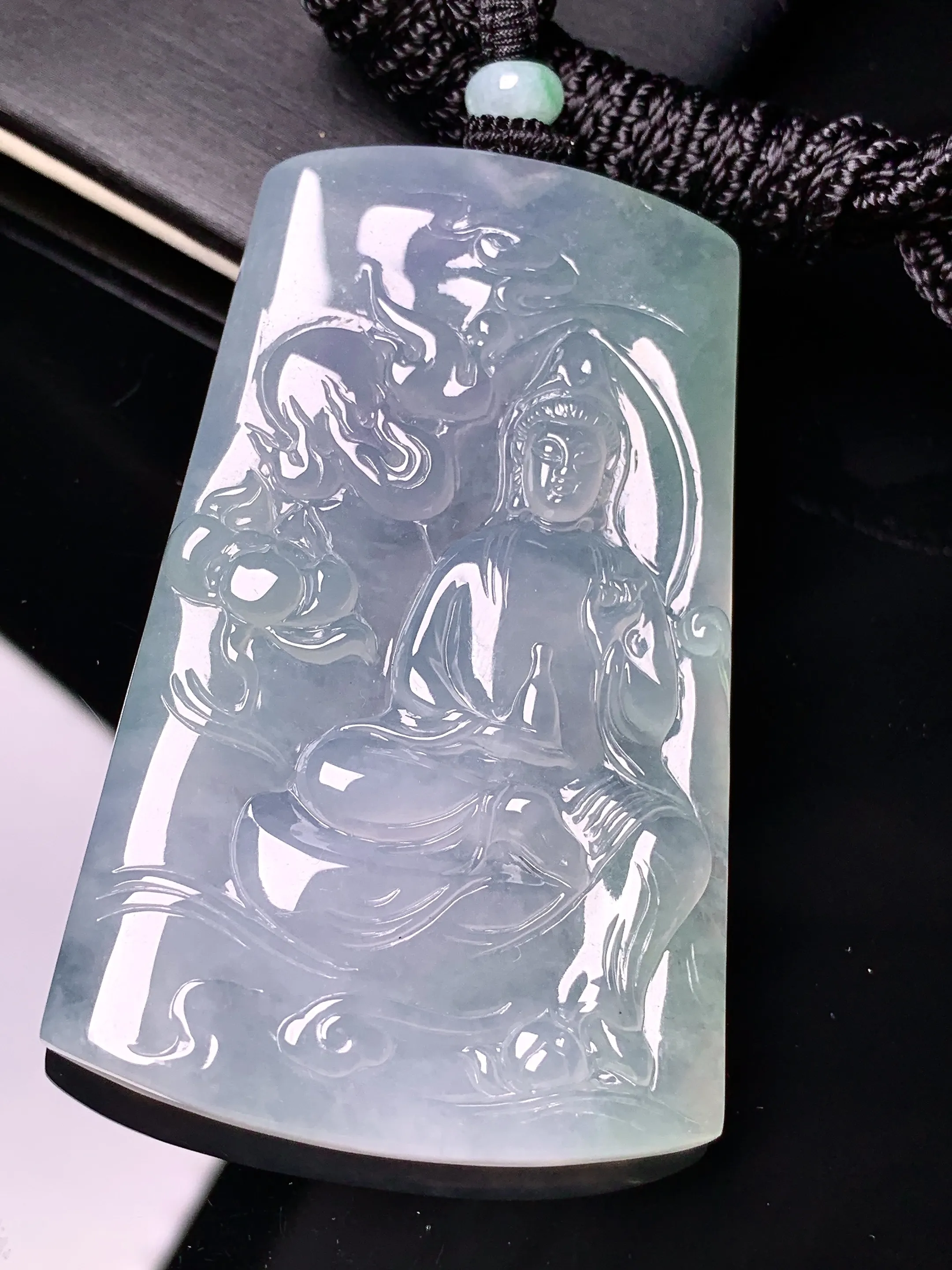 冰种观音菩萨吊坠 玉质细腻清新 水润亮眼 整体尺寸65*40*5.6