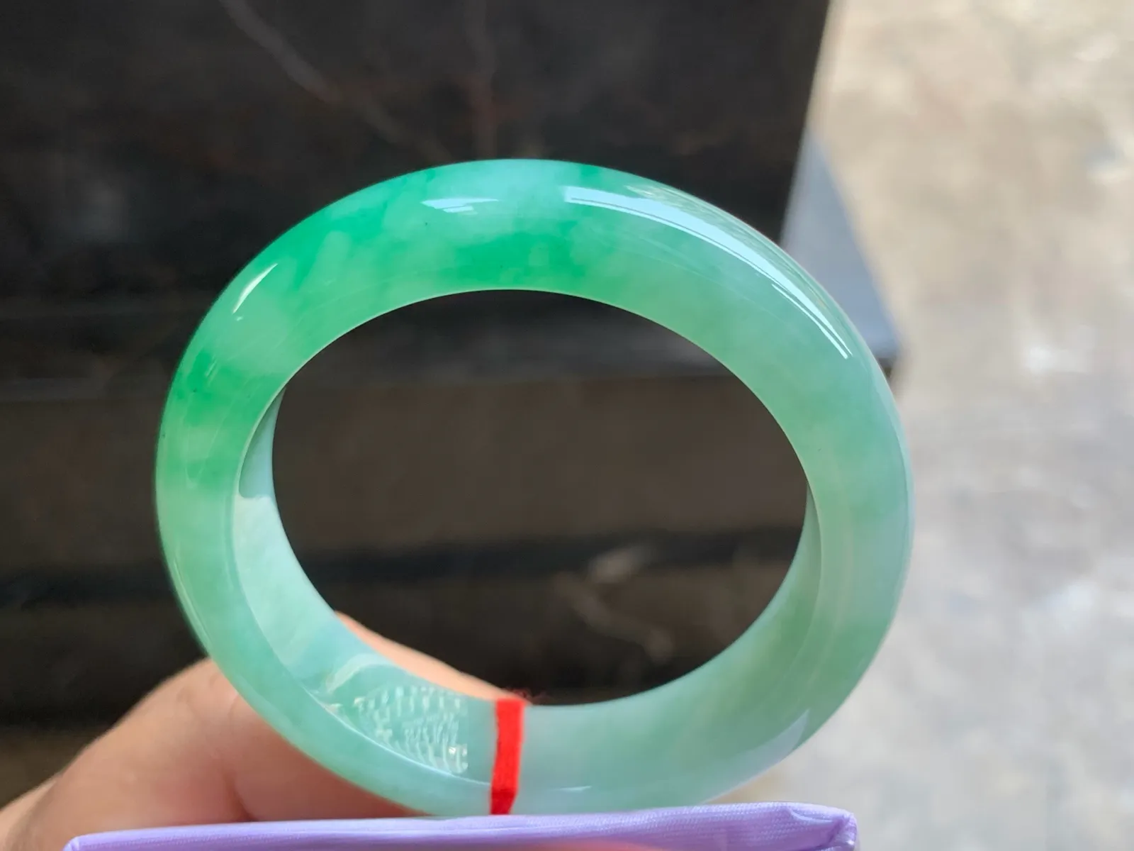 50-13.3-8.8mm
带色手镯 有种有色 水润漂亮