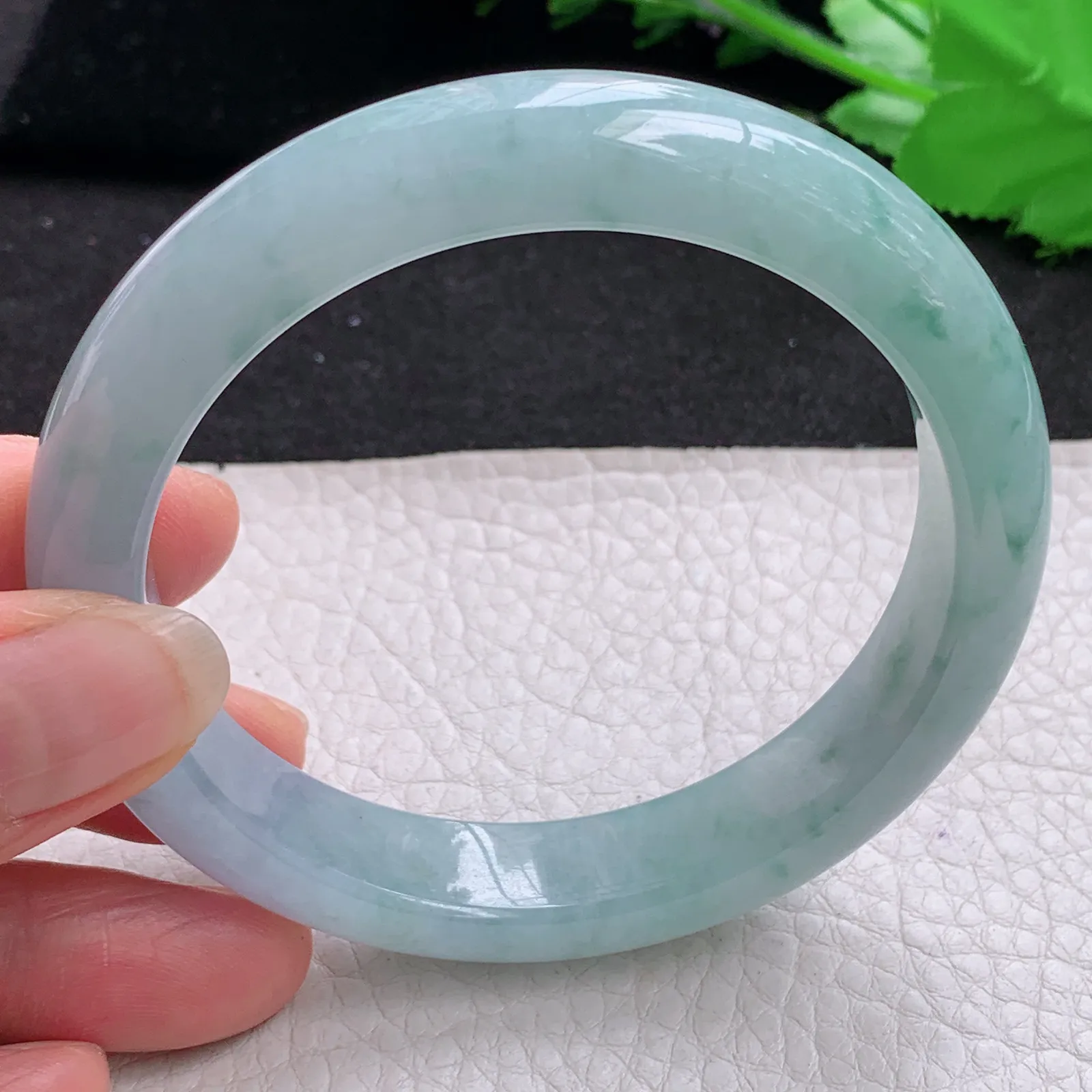 nr大圈口飘逸款60*12.8*8.8平安镯 天然缅甸翡翠A货冰润飘花宽边玉手环