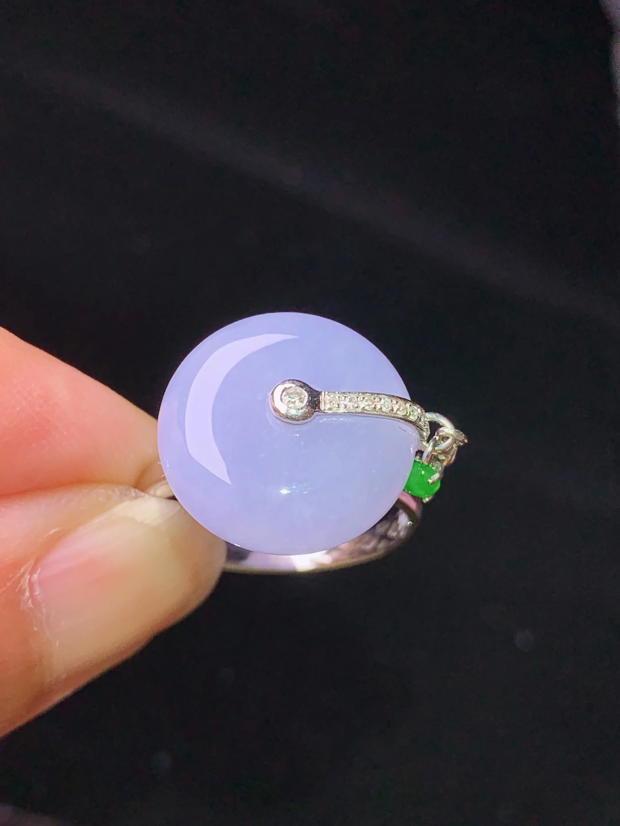 18k金钻镶嵌紫罗兰平安扣戒指 玉质细腻清新 水润亮眼 圈14 整体尺寸14.7*6.2