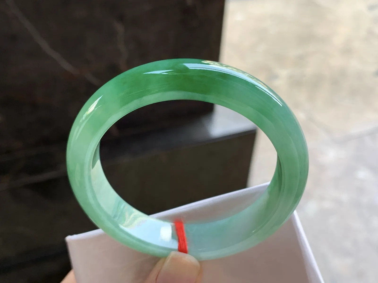 54-12.8-8.3

浓绿色手镯^_^颜色鲜艳