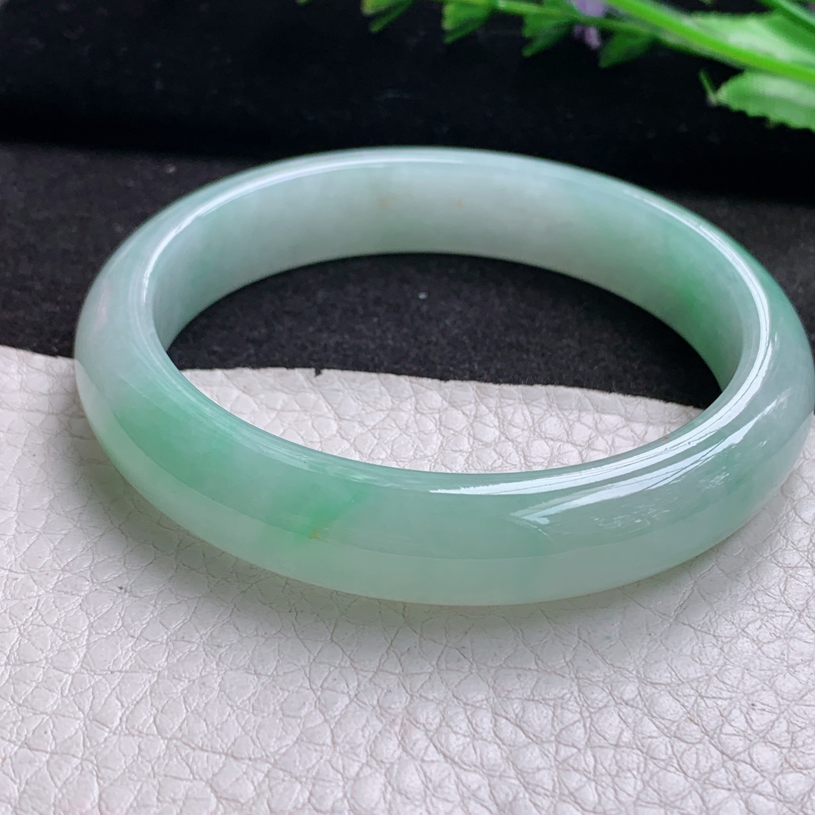 xx清新年轻款57.5*12*7.8平安镯 天然缅甸翡翠A货细润飘绿宽边玉手环