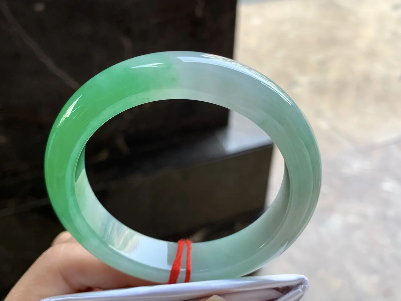 57-12.8-9.5

阳绿色手镯^_^颜色好看 鲜艳细腻