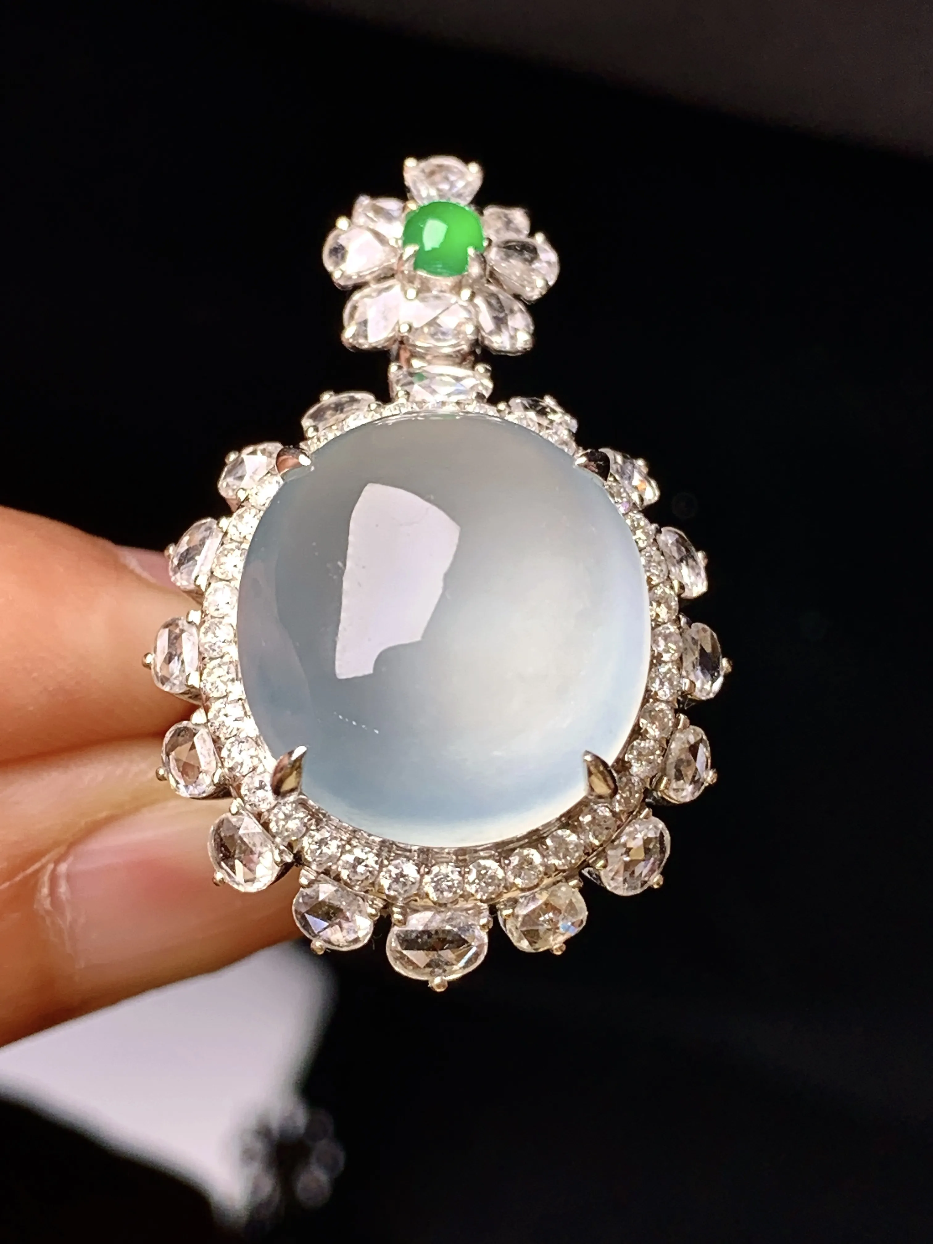 18k金钻镶嵌冰种蛋面戒指吊坠两用款 玉质细腻清新 水润亮眼 圈口13.5 整体尺寸33.3*22*