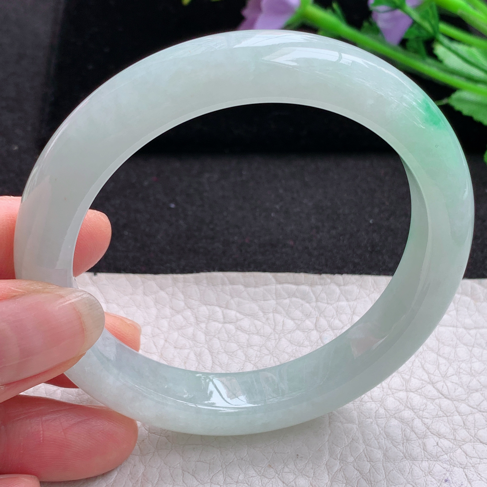 xx飘绿清爽款58.8*11.8*9平安镯 天然缅甸翡翠A货细润白底青宽边玉手环