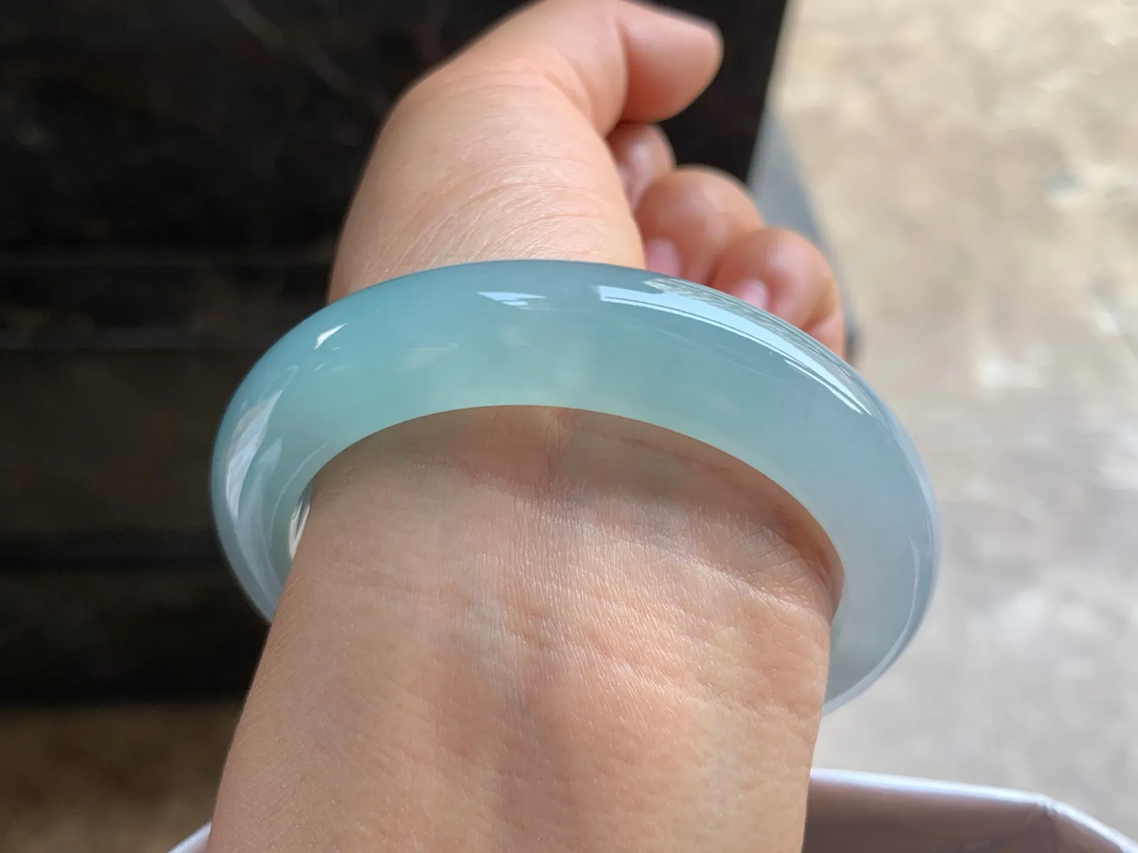 54.5-12.5-9mm
冰种天空蓝手镯 水润光泽 清新