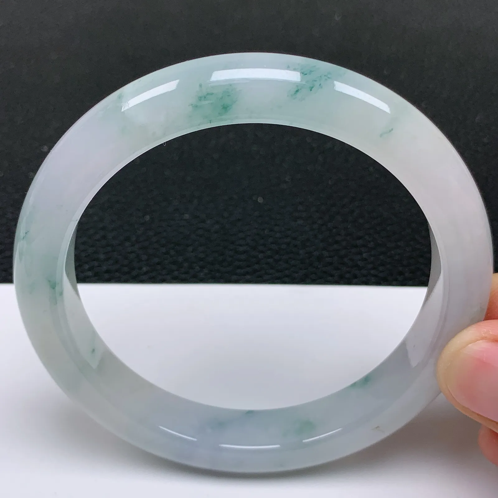 63大圈口 天然翡翠老坑冰润飘花手镯 尺寸63*11.8*9.3mm