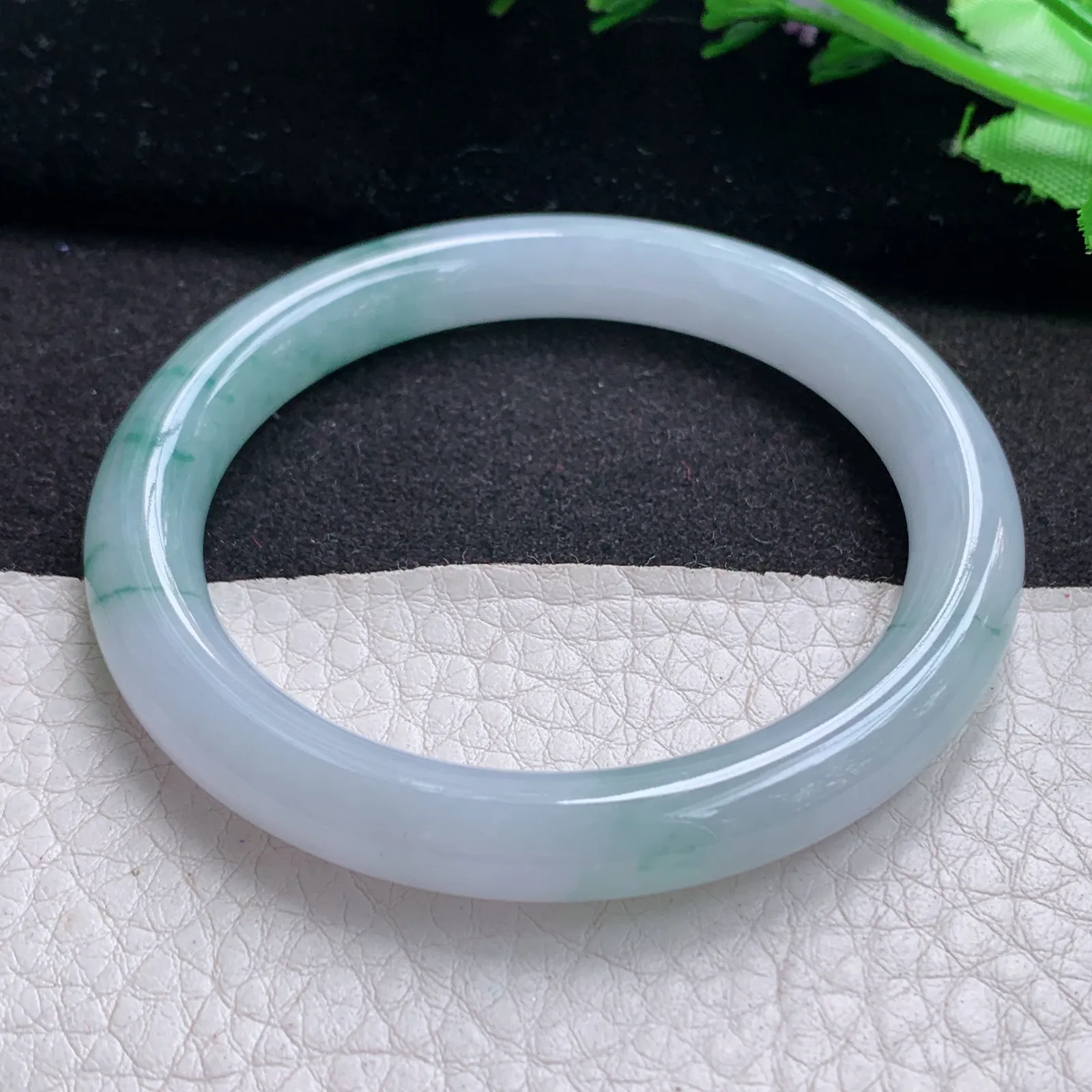 mq秀气飘逸款小圈口52.5*8.5*8叮当镯 天然缅甸翡翠A货飘花圆条美人镯