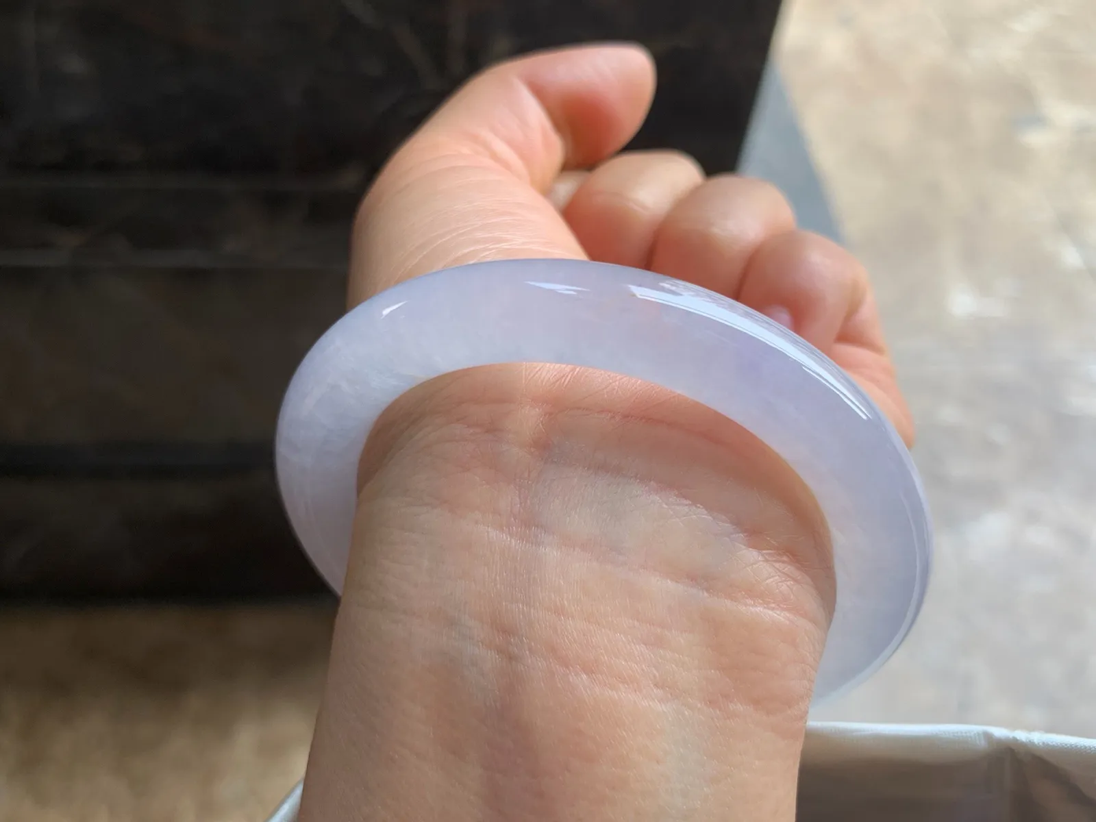 56-10.3-9.8mm
冰种圆条手镯 水润冰透 清爽