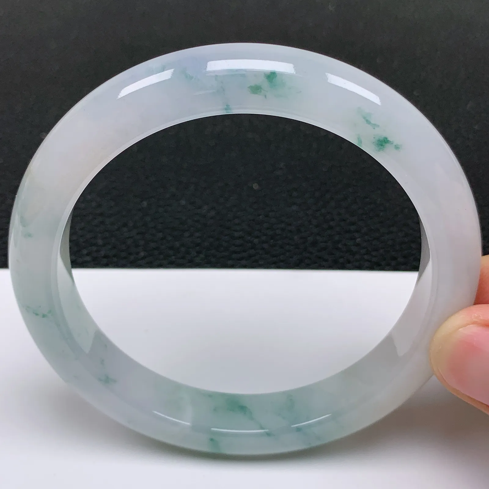 63大圈口 天然翡翠老坑冰润飘花手镯 尺寸63*11.8*9.3mm