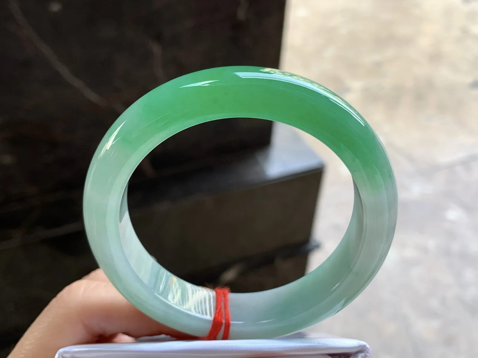 57-12.8-9.5

阳绿色手镯^_^颜色好看 鲜艳细腻