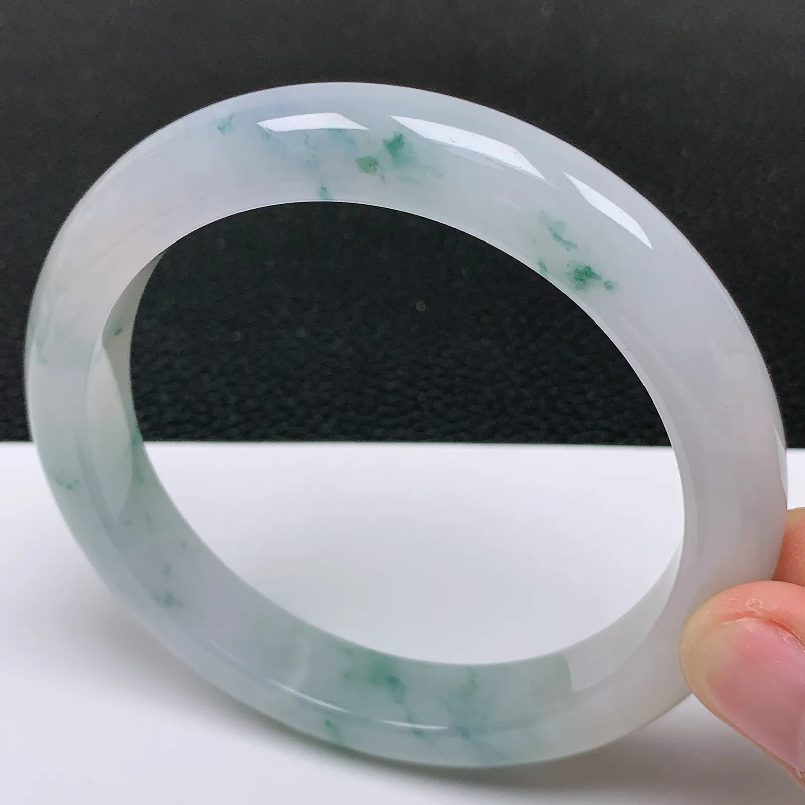 63大圈口 天然翡翠老坑冰润飘花手镯 尺寸63*11.8*9.3mm