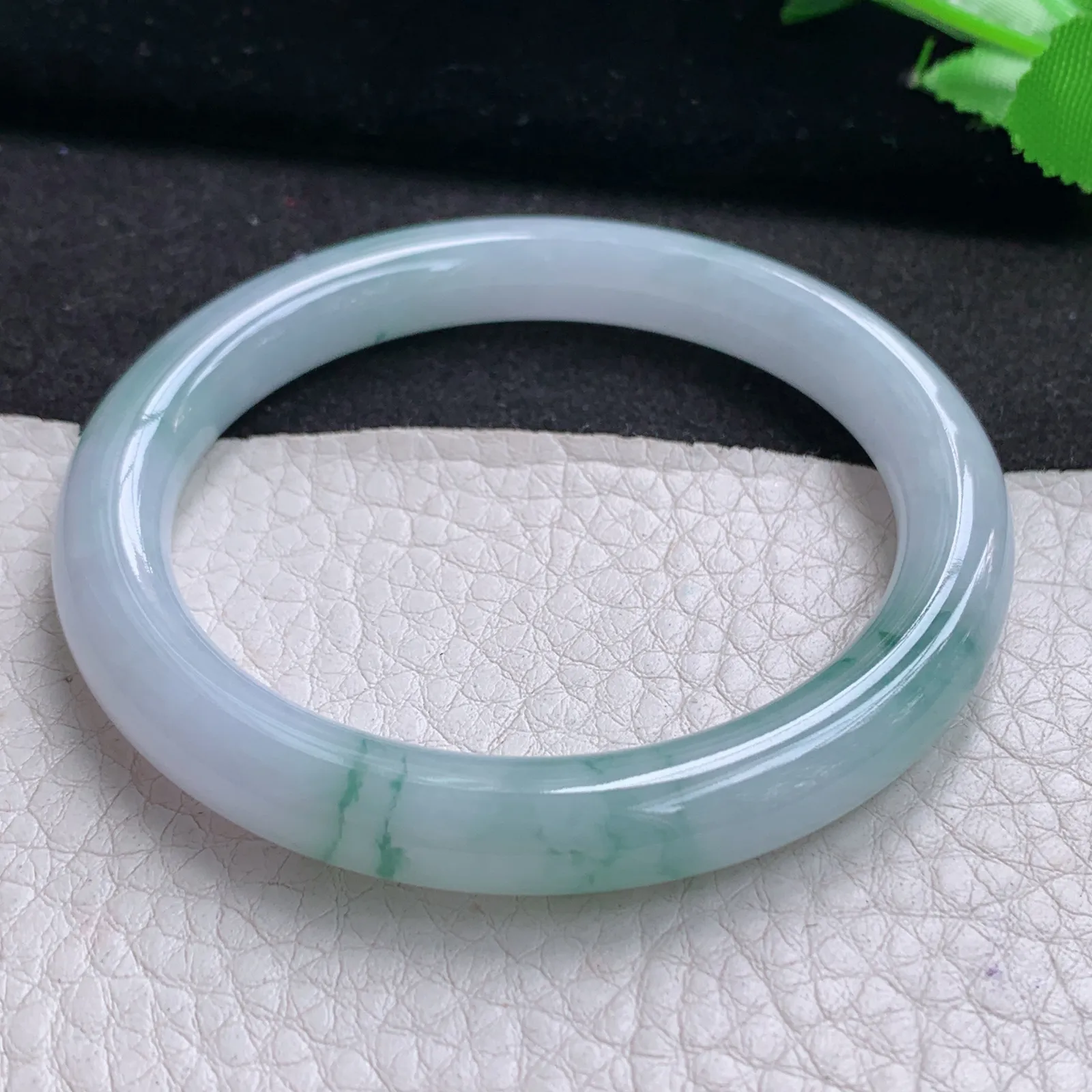 mq秀气飘逸款小圈口52.5*8.5*8叮当镯 天然缅甸翡翠A货飘花圆条美人镯