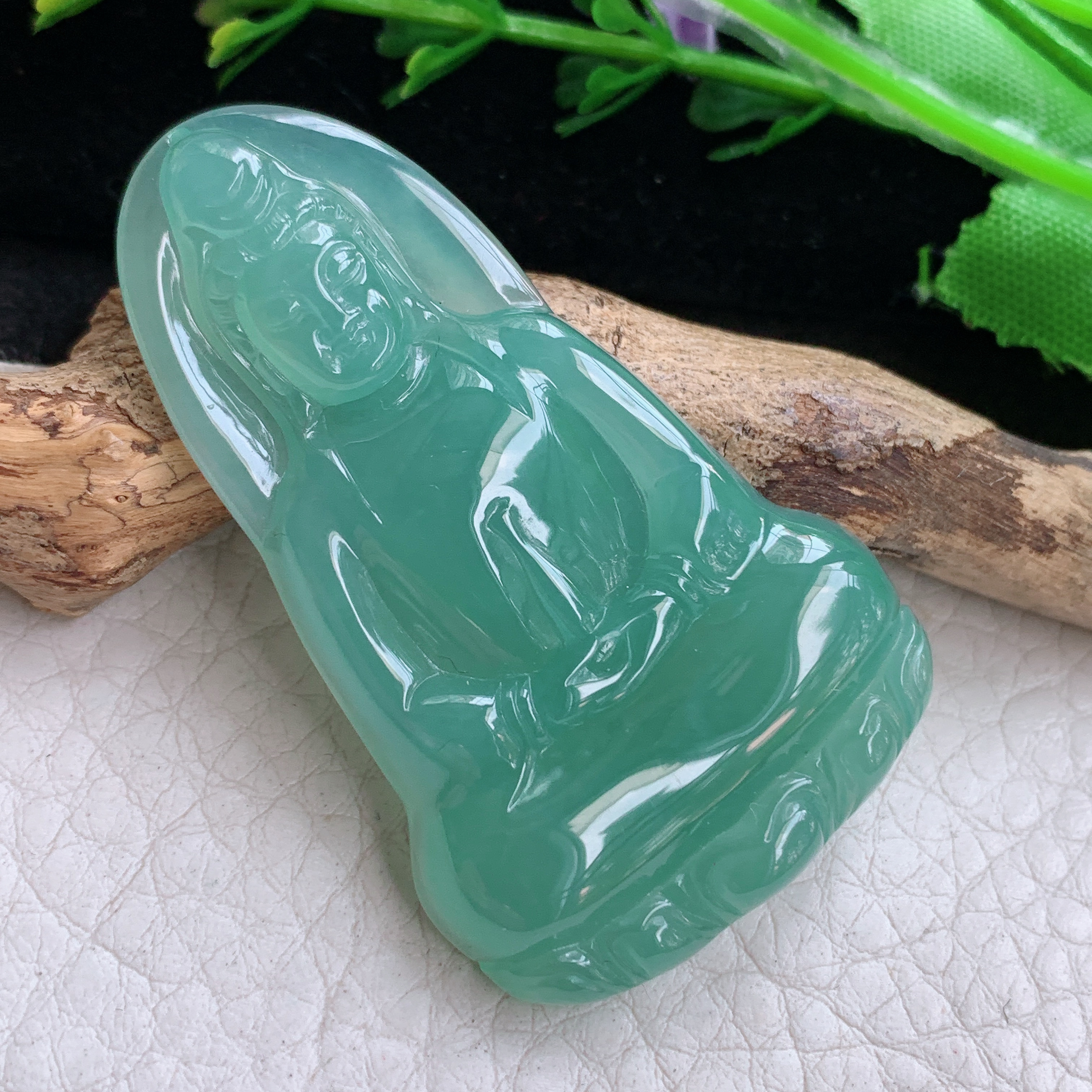 sd自然光50.2*30.8*5.8天然缅甸翡翠冰种油绿素衣观音吊坠 净瓶菩萨玉坠