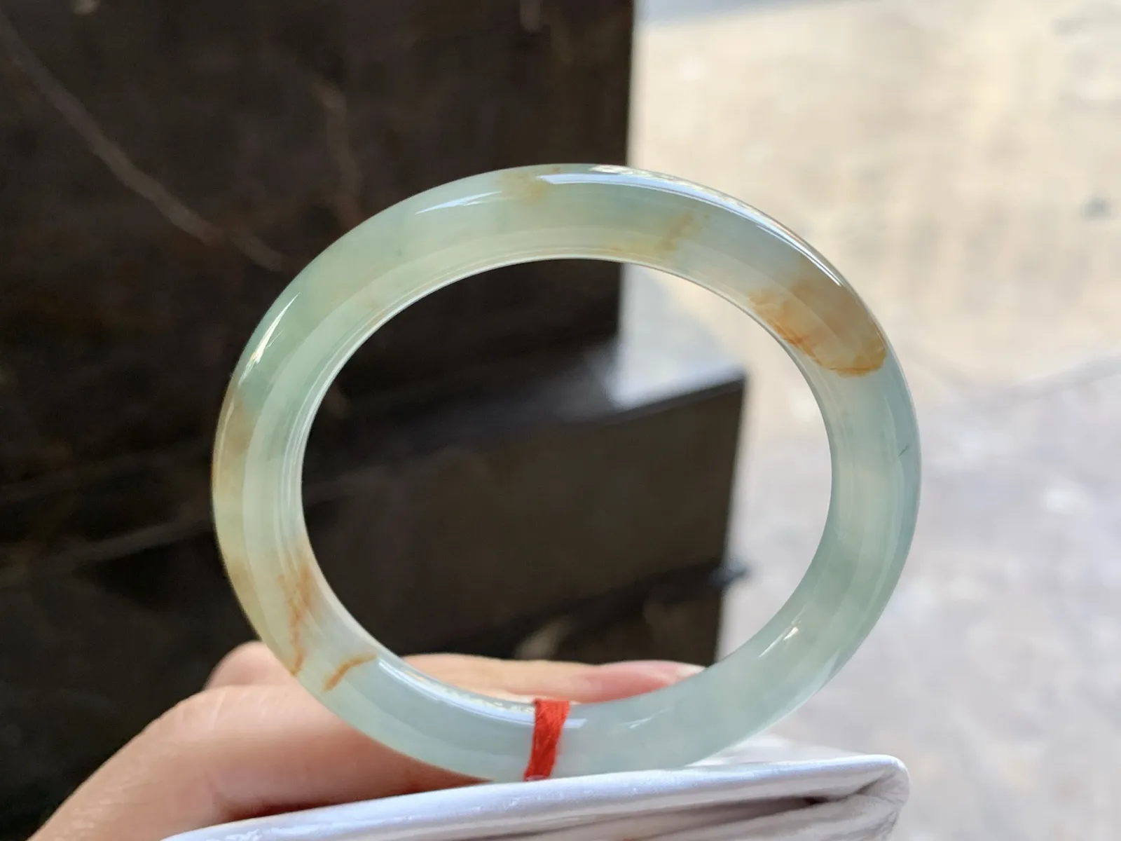 51.5-8.5

黄翡圆条手镯^_^清新 水润