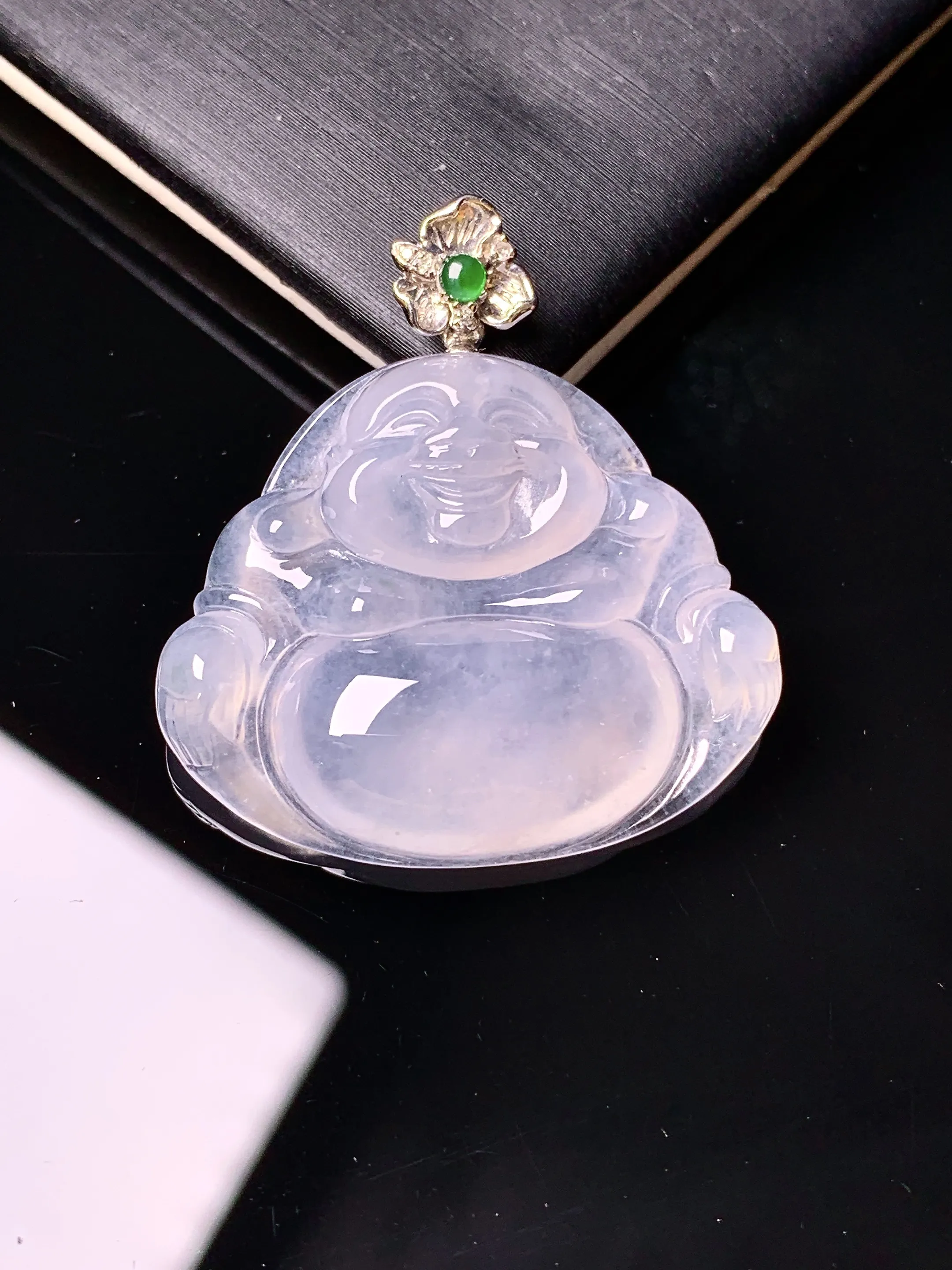 18k金钻镶嵌冰种佛公吊坠 玉质细腻清新 水润亮眼 整体尺寸33*30.3*6