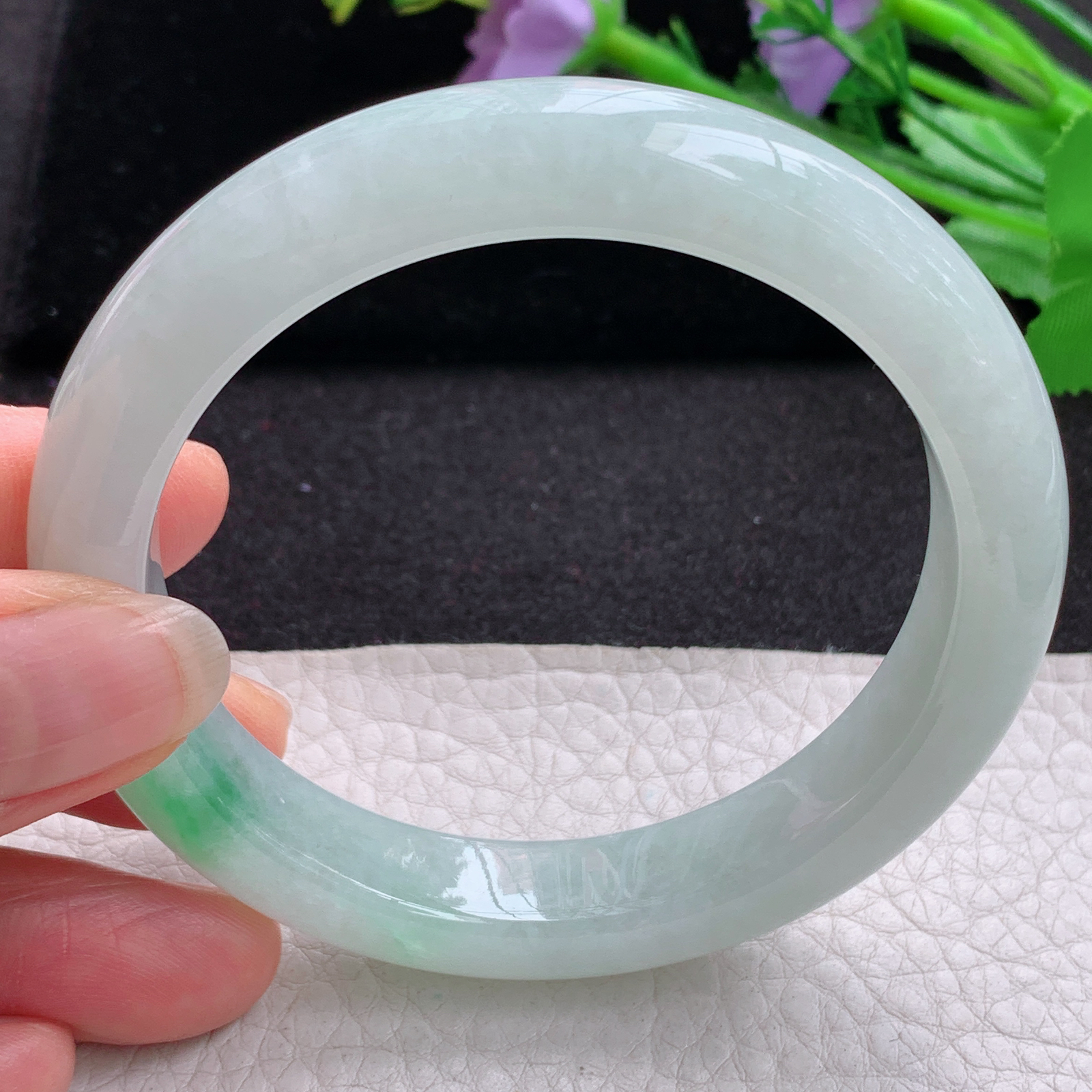 xx飘绿清爽款58.8*11.8*9平安镯 天然缅甸翡翠A货细润白底青宽边玉手环