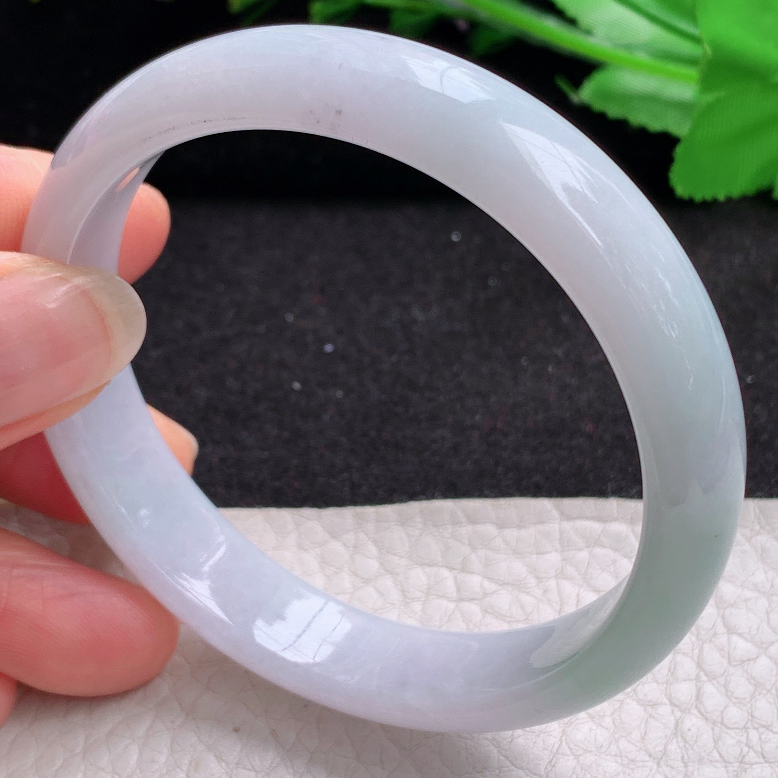 n清新款55*12.8*6.3平安镯 天然缅甸翡翠A货细润清新宽边玉手环