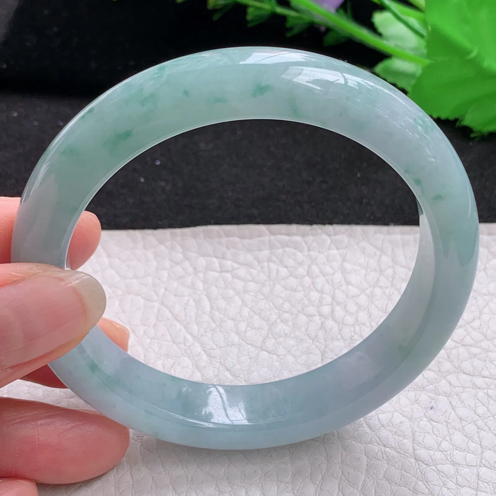 nr大圈口飘逸款60*12.8*8.8平安镯 天然缅甸翡翠A货冰润飘花宽边玉手环