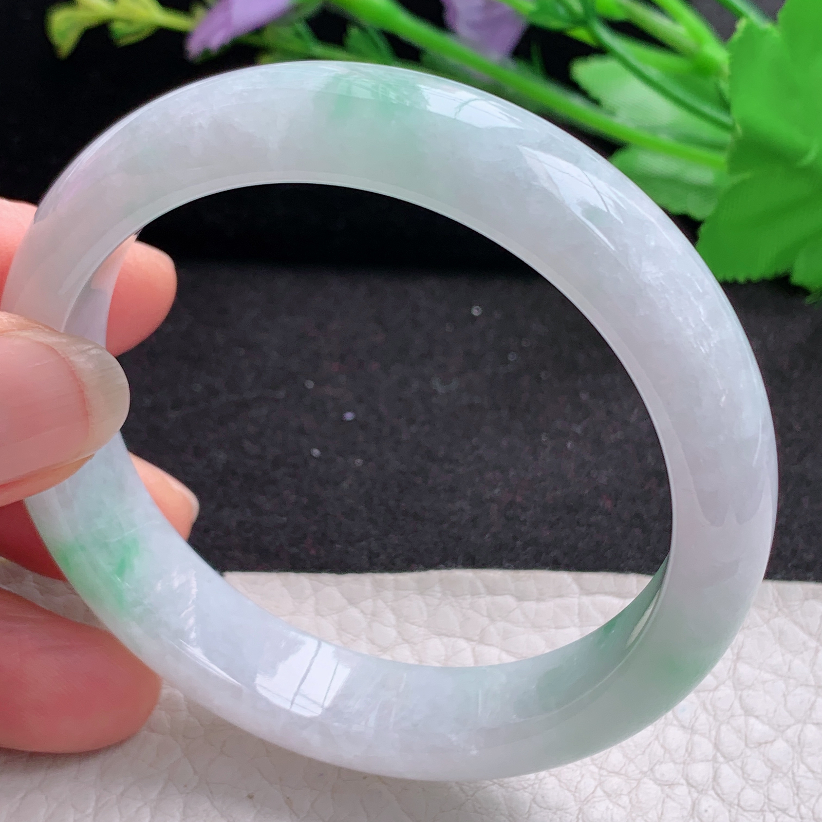 n清新款54.8*12.3*7.7平安镯 天然缅甸翡翠A货细润飘绿宽边玉手镯