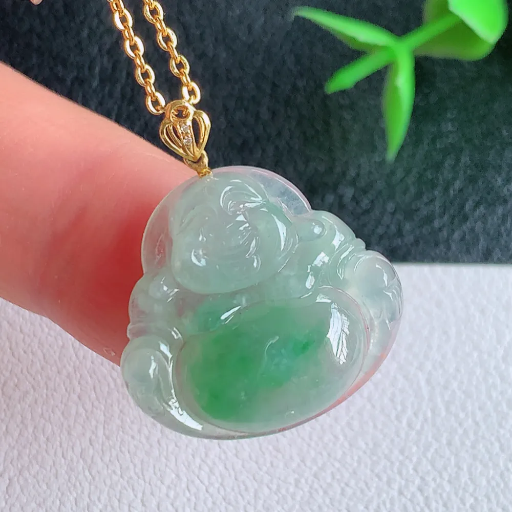 18k金扣冰润佛公挂件 玉质细腻  精雕弥勒佛，笑佛福耳垂肩，面相喜庆，开怀大笑，憨态可掬。惟妙惟肖，寓意福禄双全，吉祥美满，笑口常开 W140.2 尺寸：20-21.5-4.2mm