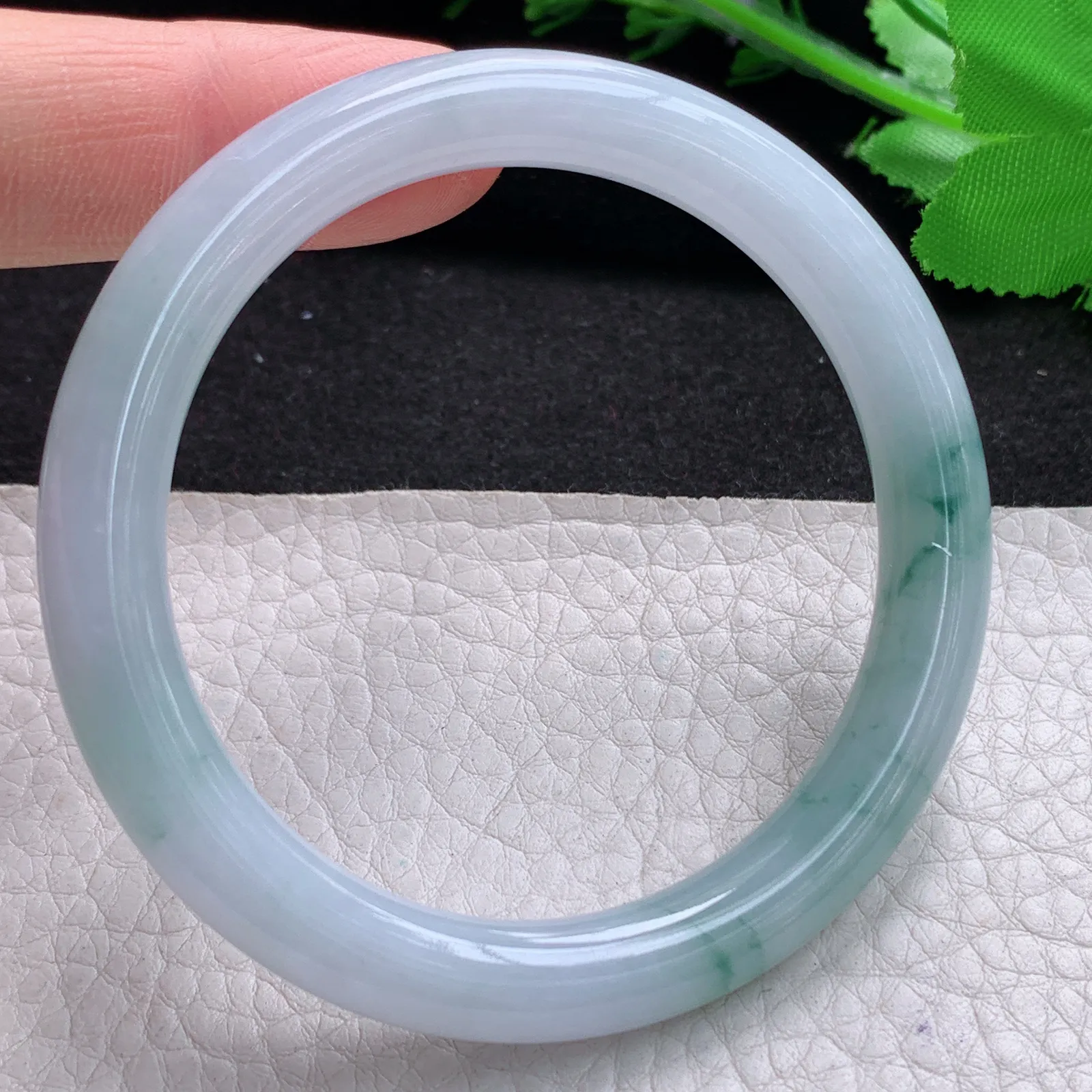 mq秀气飘逸款小圈口52.5*8.5*8叮当镯 天然缅甸翡翠A货飘花圆条美人镯