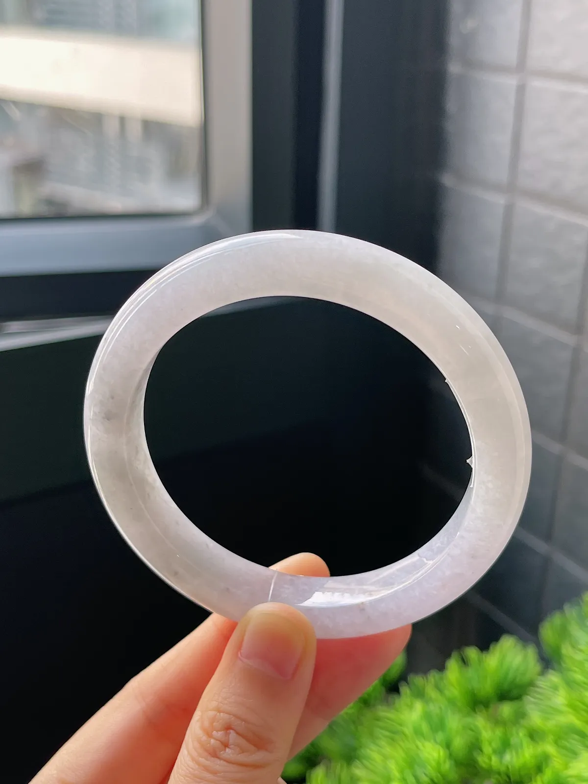 正圈58.4圈口，翡翠糯化种淡春彩手镯