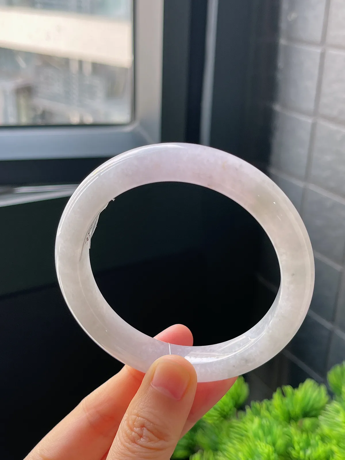 正圈58.4圈口，翡翠糯化种淡春彩手镯