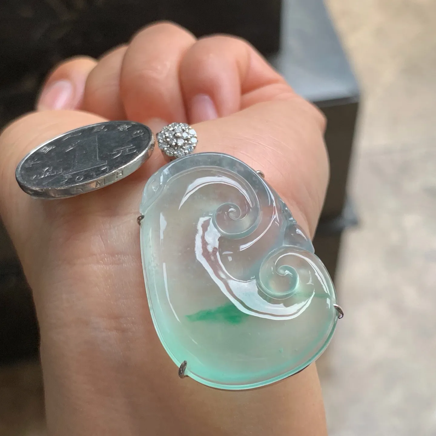 冰种绿花如意 冰透起光 胶感满满 18K金镶嵌