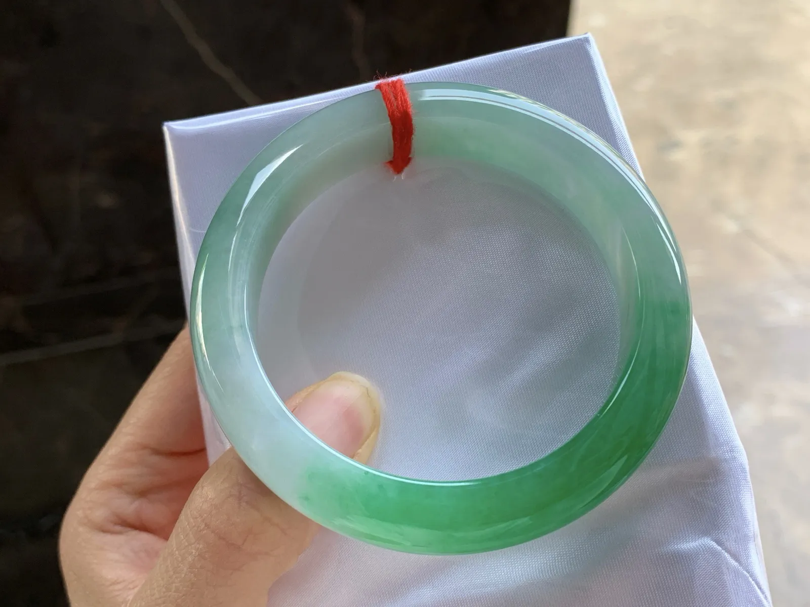 57-12.8-9.5

阳绿色手镯^_^颜色好看 鲜艳细腻