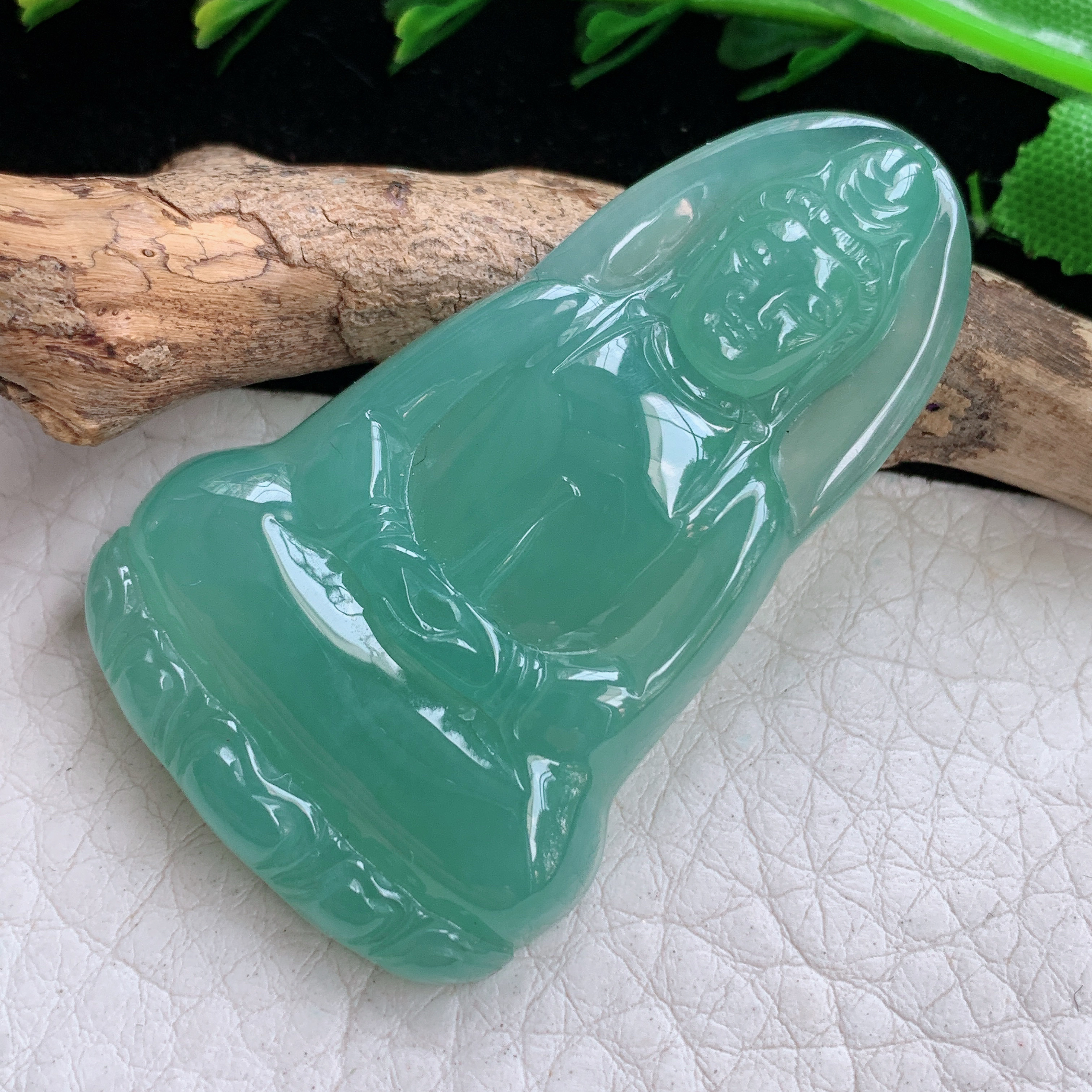 sd自然光50.2*30.8*5.8天然缅甸翡翠冰种油绿素衣观音吊坠 净瓶菩萨玉坠