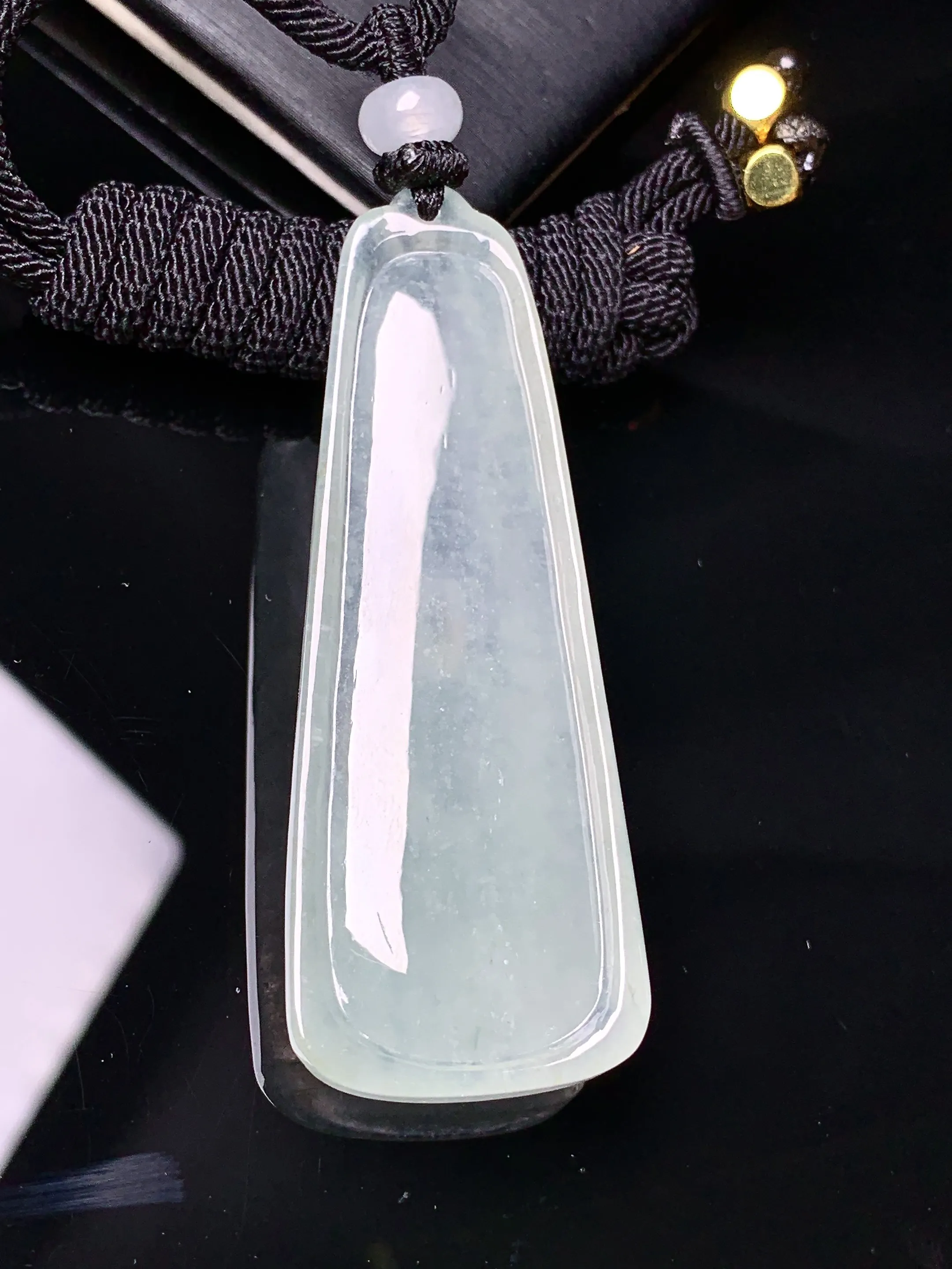 冰种无相观音吊坠 玉质细腻清新 水润亮眼 整体尺寸58.2*21.5*7.8