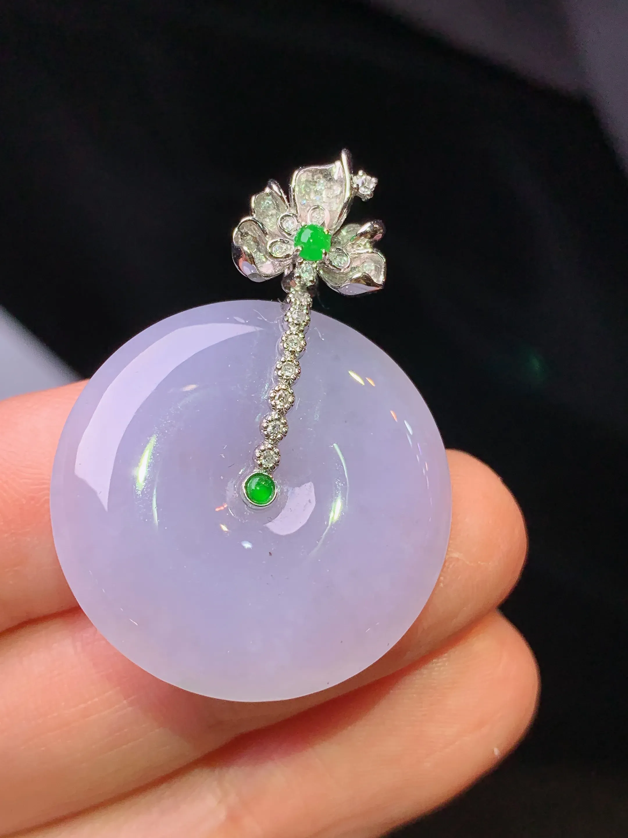 18k金钻镶嵌紫罗兰平安扣吊坠 玉质细腻清新 水润亮眼 整体尺寸35.5*25.5*5.6