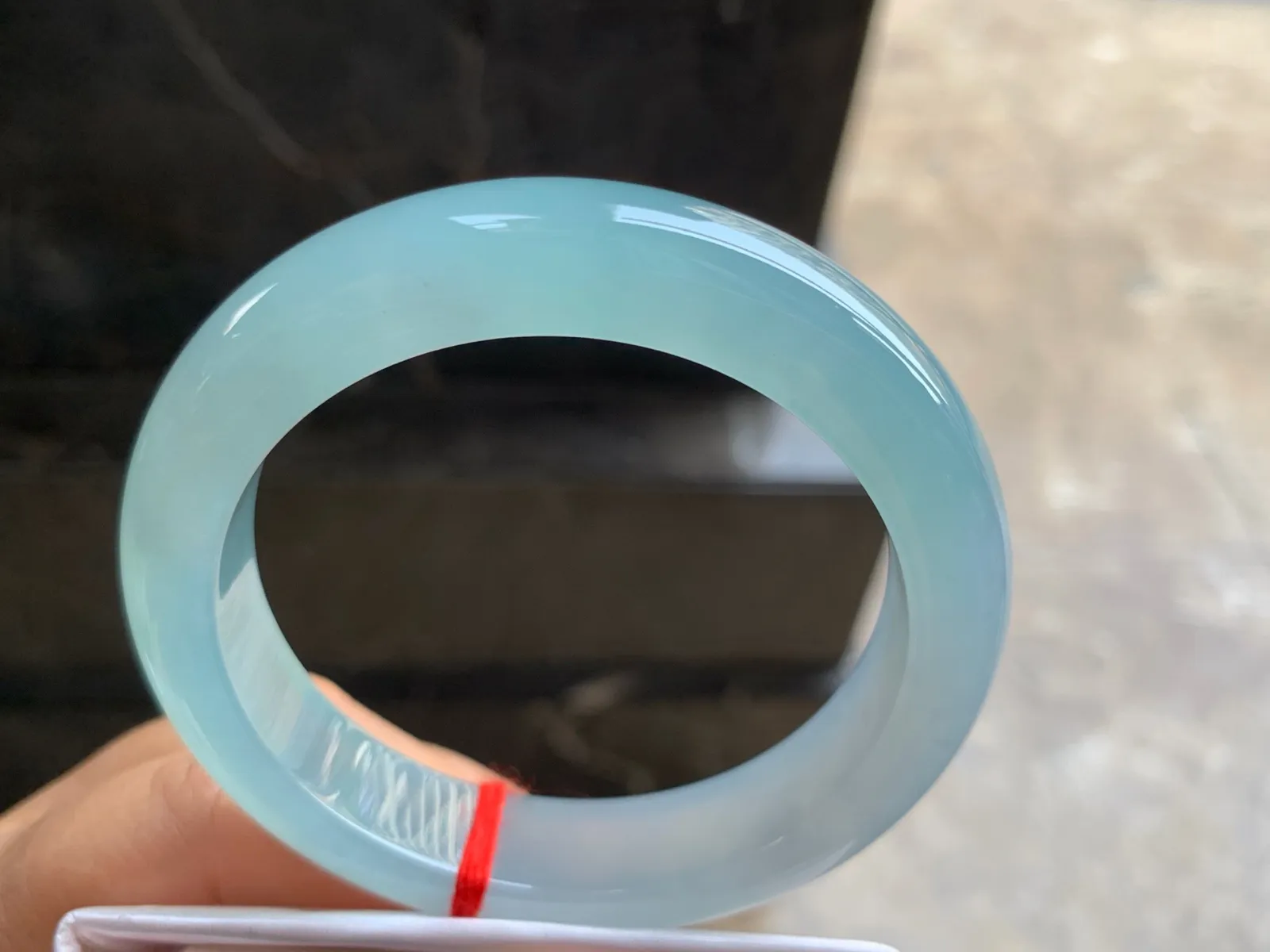 54.5-12.5-9mm
冰种天空蓝手镯 水润光泽 清新